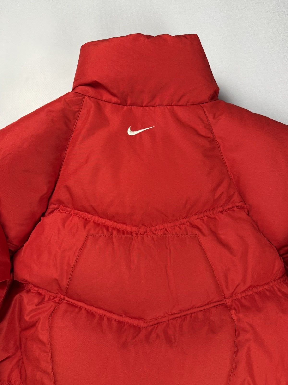 Nike Vintage Nike Puffer Red Down Jacket Y2K Size L Size US L / EU 52-54 / 3 - 8 Thumbnail