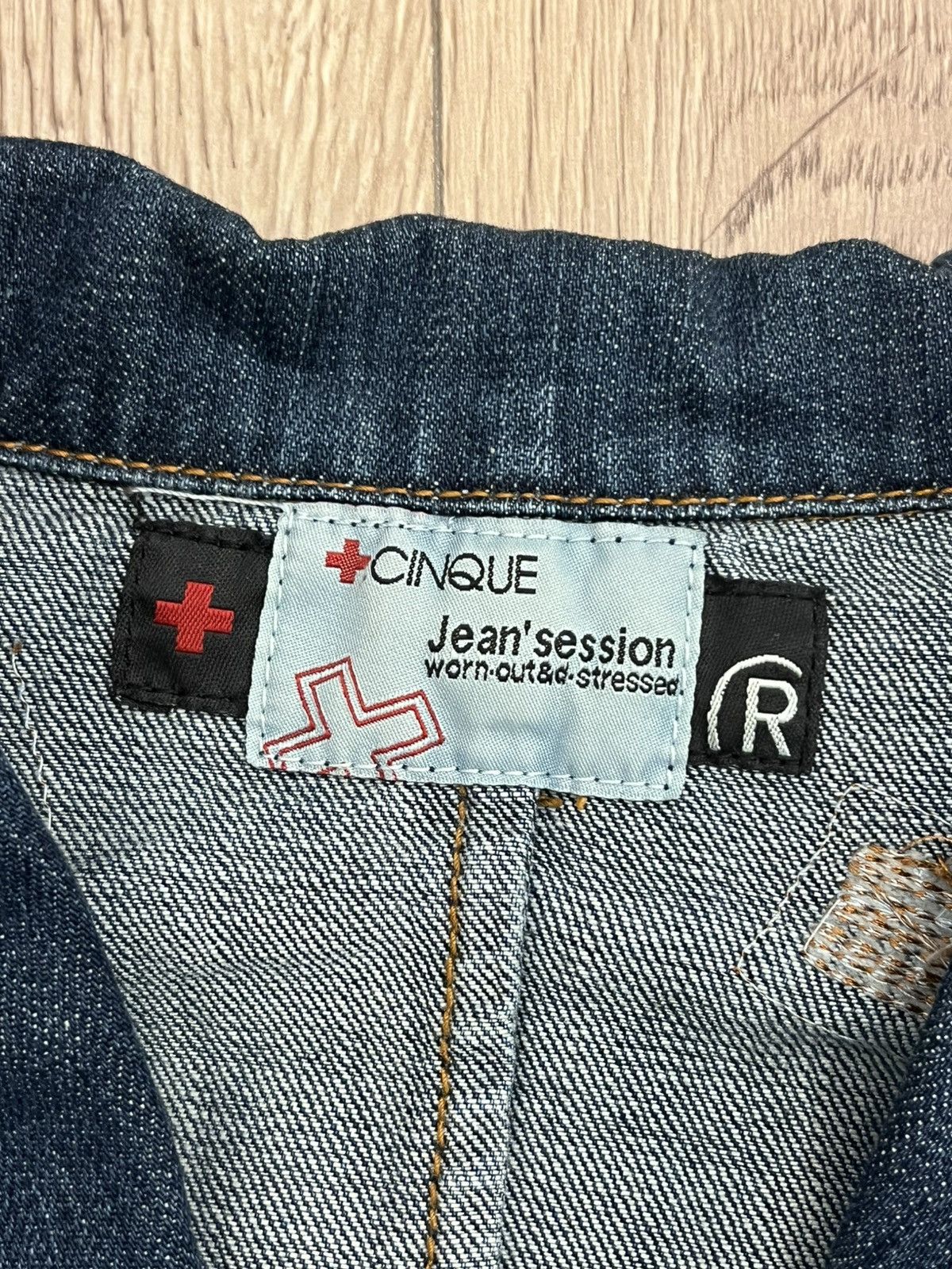CINQUE Edgy Cinque Distressed Denim Jacket with Cobra Embroidery Size XS / US 0-2 / IT 36-38 - 5 Thumbnail