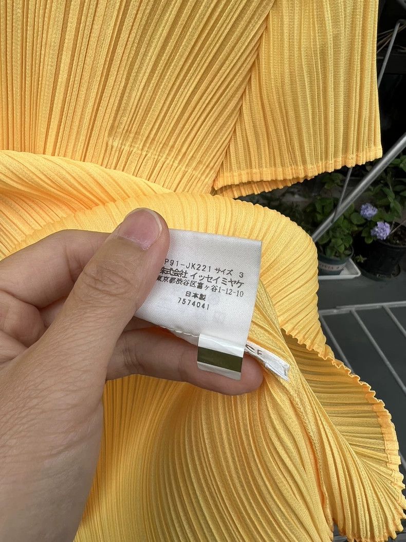 Issey Miyake Issey Miyake size:3 Light yellow pleated short-sleeved shi Size S / US 4 / IT 40 - 4 Thumbnail