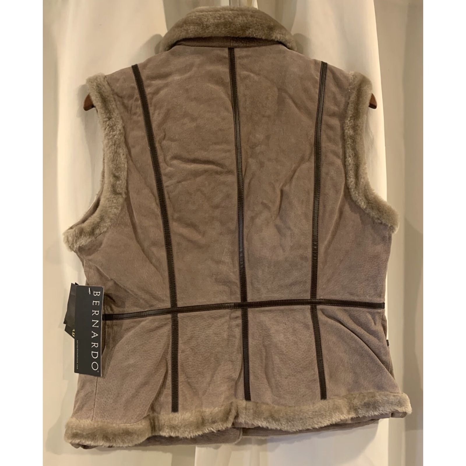 Vintage VINTAGE Bernardo Leather Vest Fur Trim Beige M Medium Women Vest Regular Lining Leather NWT Size M / US 6-8 / IT 42-44 - 4 Thumbnail