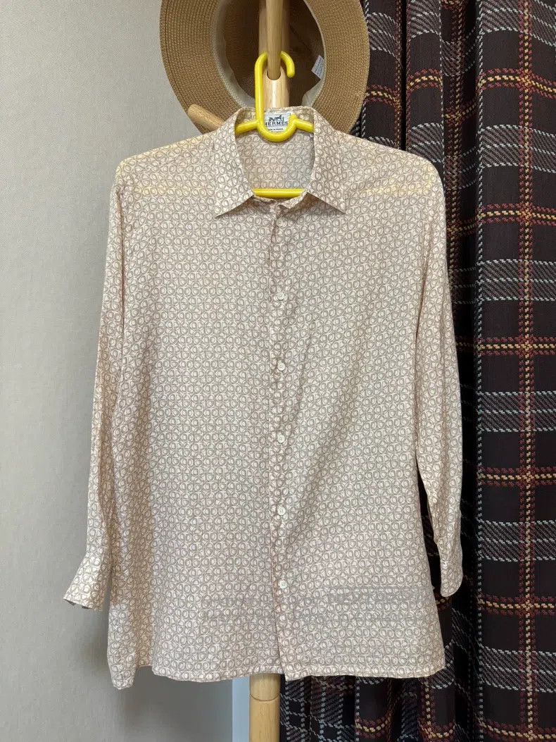 Hermes Hermes size 41 Silk shirt Size US L / EU 52-54 / 3 - 1 Thumbnail