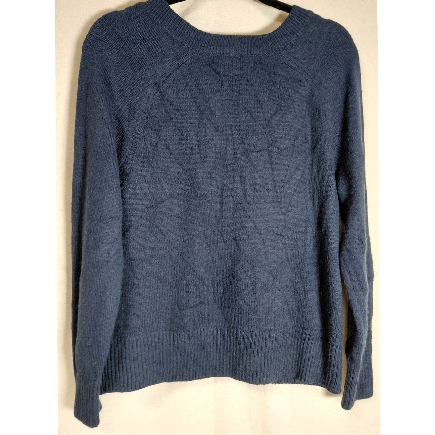 Banana Republic BANANA REPUBLIC Knit Wool Sweater Size M Blue Solid Long Sleeve Size M / US 6-8 / IT 42-44 - 2 Thumbnail