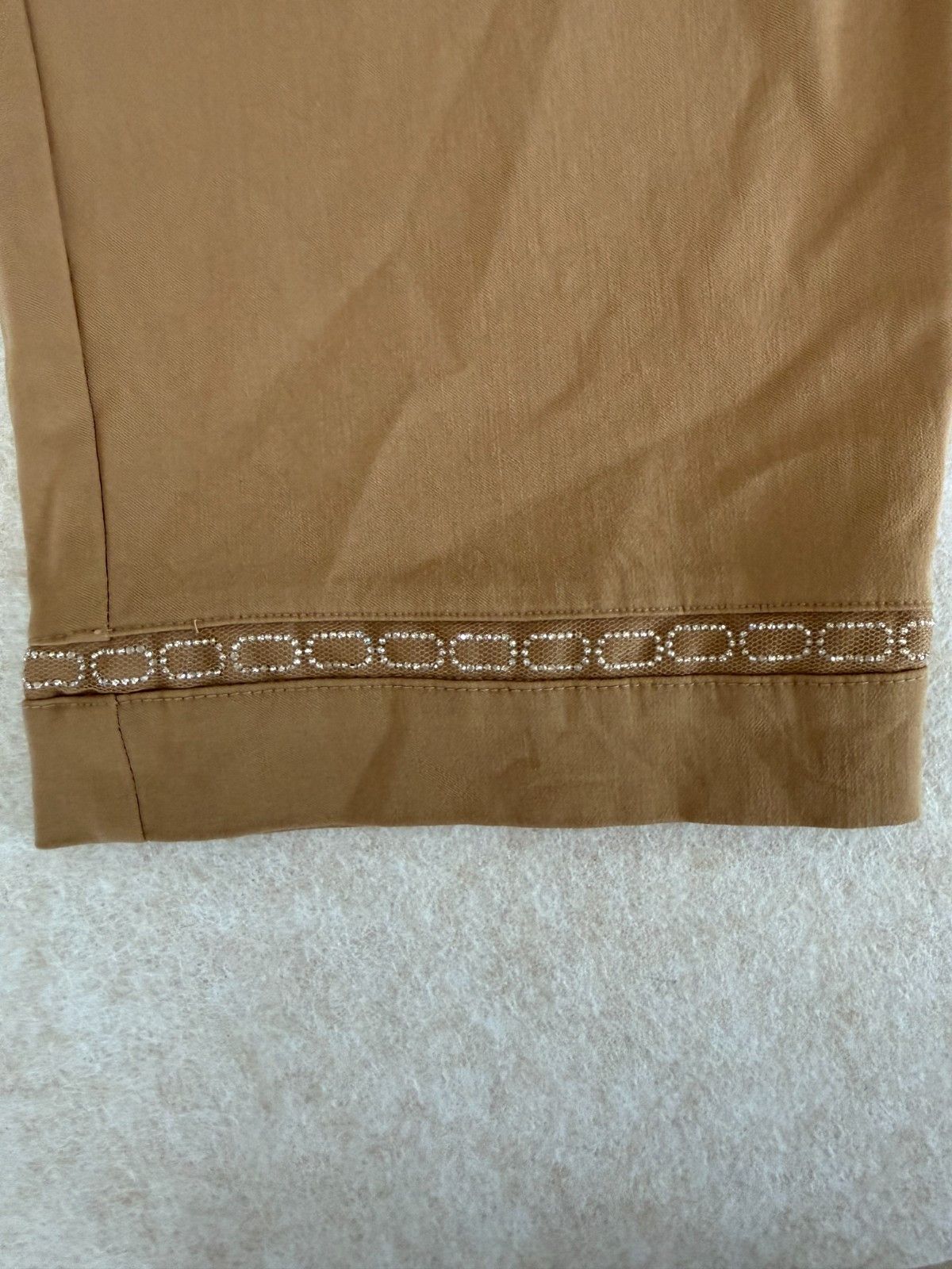 JM Collection JM Collection Womens XL Tan Capri Pants Beaded Cuffs Stretc Size 30" / US 8 / IT 44 - 3 Thumbnail