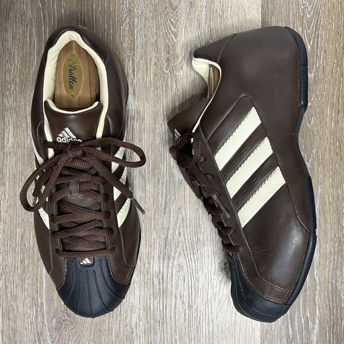 Adidas 2003 adidas shell toes Size US 10 / EU 43 - 2 Thumbnail