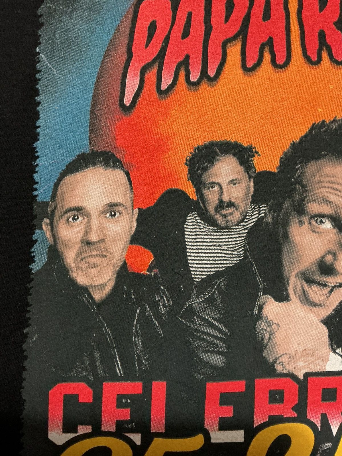 Band Tees Papa Roach Rise Of The Roach Tour 25 Years Of Infest T-Shirt Size US L / EU 52-54 / 3 - 6 Thumbnail