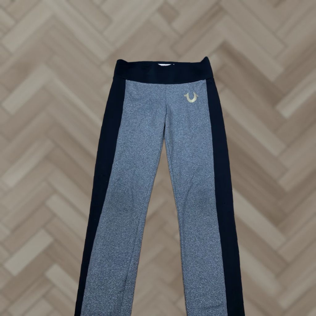 True Religion True Religion Leggings Womens XS Gray Casual Ankle Rise Mid 8.5-10.5 in - Solid Pattern Womens XS Gray Leggings Size 26" / US 2 / IT 38 - 1 Thumbnail
