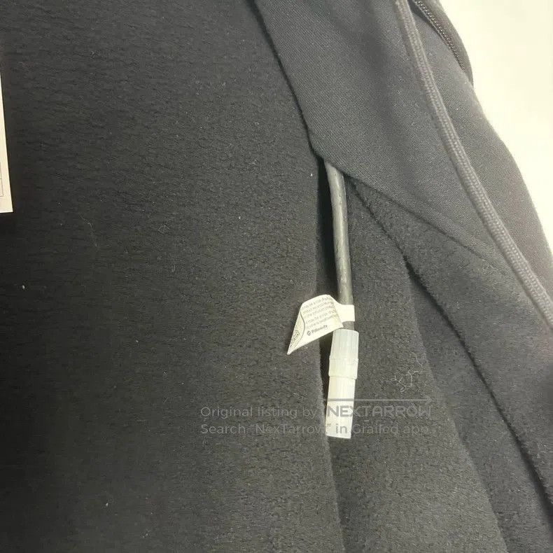 Balenciaga Balenciaga Sporty Logo Inflatable Hoodie. Size US XXS / EU 40 - 5 Thumbnail