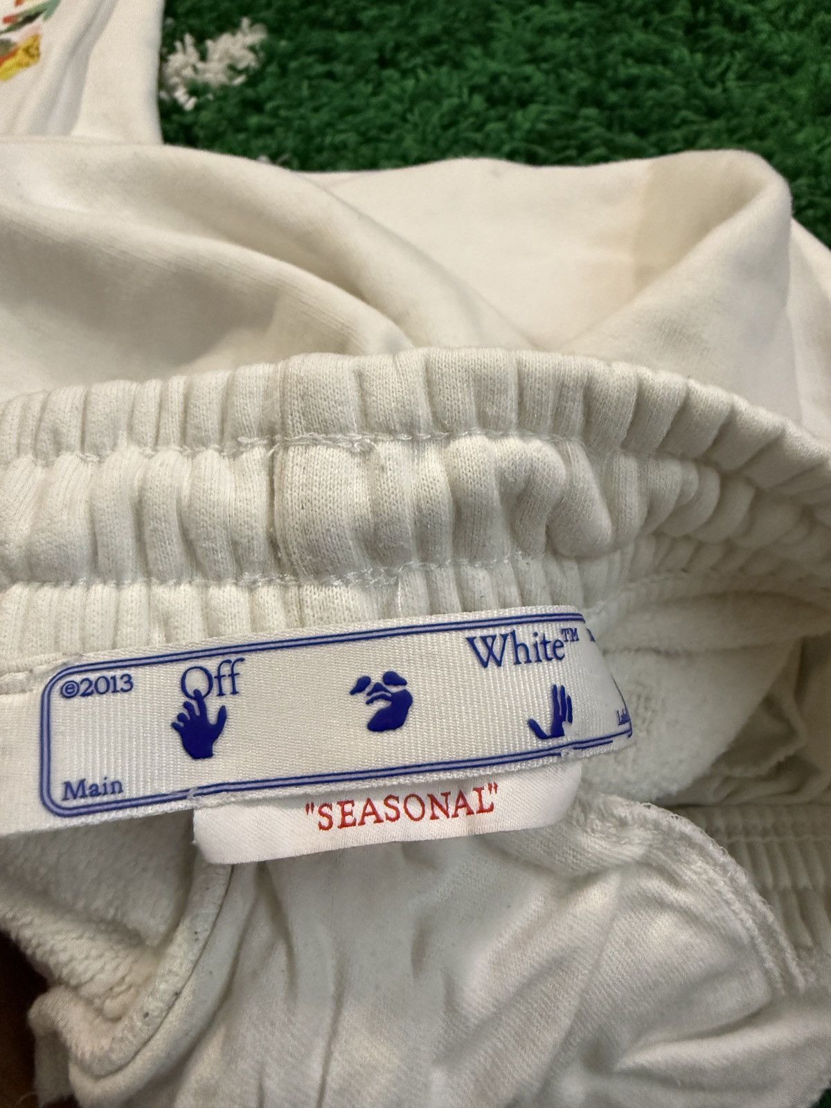 Off-White Off-White Off White Brush Arrow Sweatpants Size US 30 / EU 46 - 4 Thumbnail