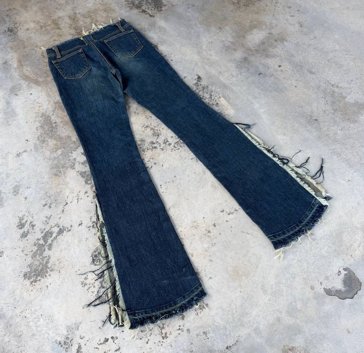 Japanese Brand Maruka Japan Distressed "Shredded" Side Slits Flare Jean W26 Size 26" / US 2 / IT 38 - 9 Thumbnail