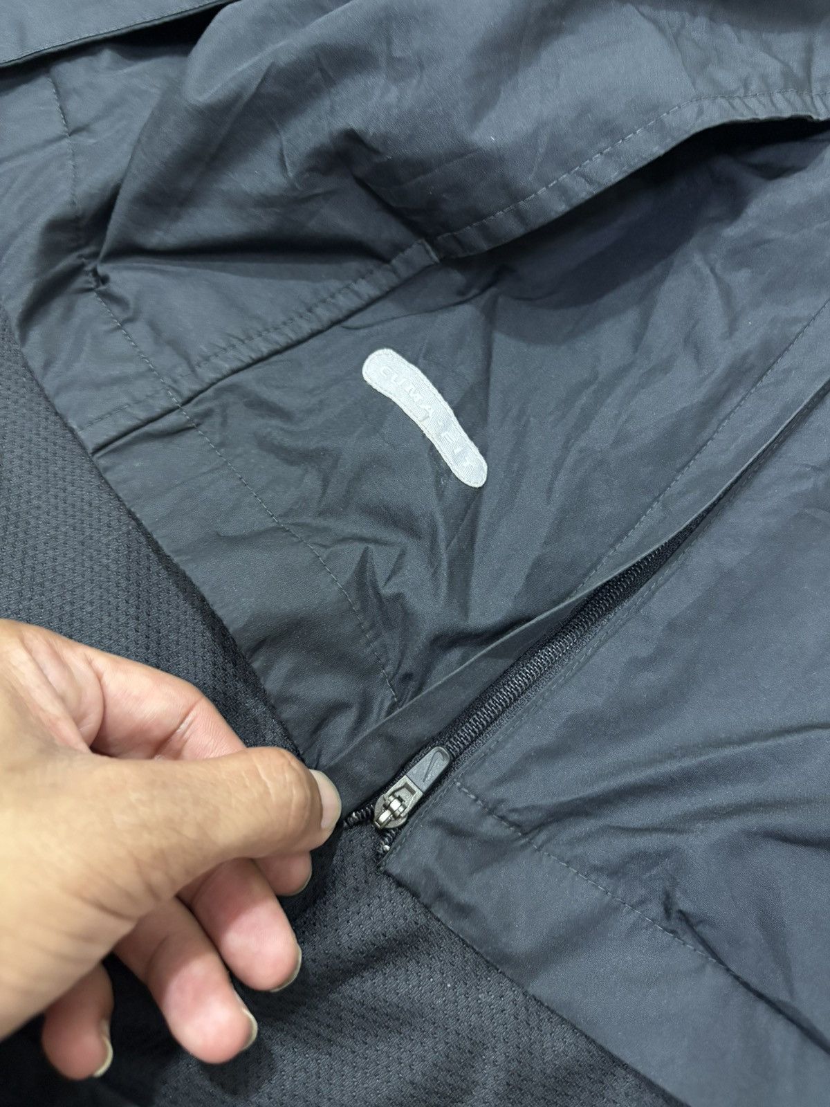 Nike Nike Old School Vintage Swoosh Windbreaker Jacket Size US XL / EU 56 / 4 - 7 Thumbnail