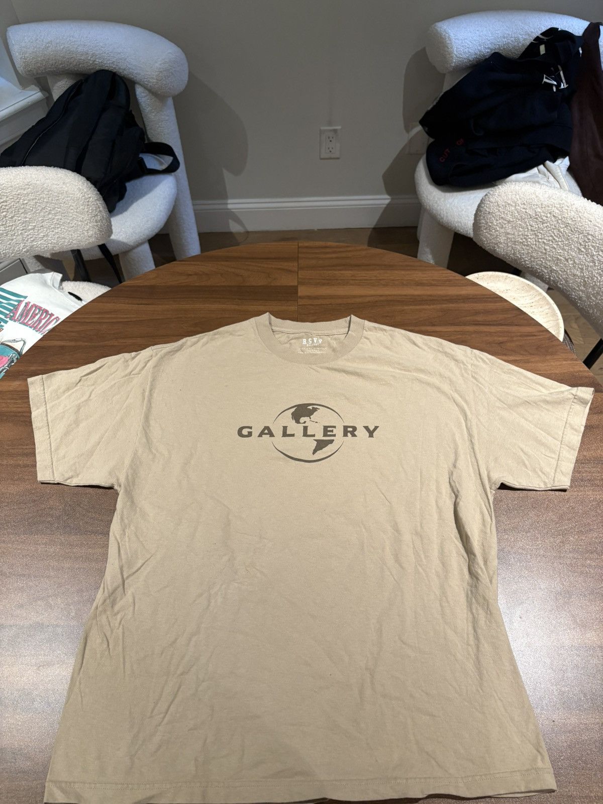 Rsvp Gallery Ravp gallery universal studios logo spin off tee Size US XL / EU 56 / 4 - 2 Thumbnail