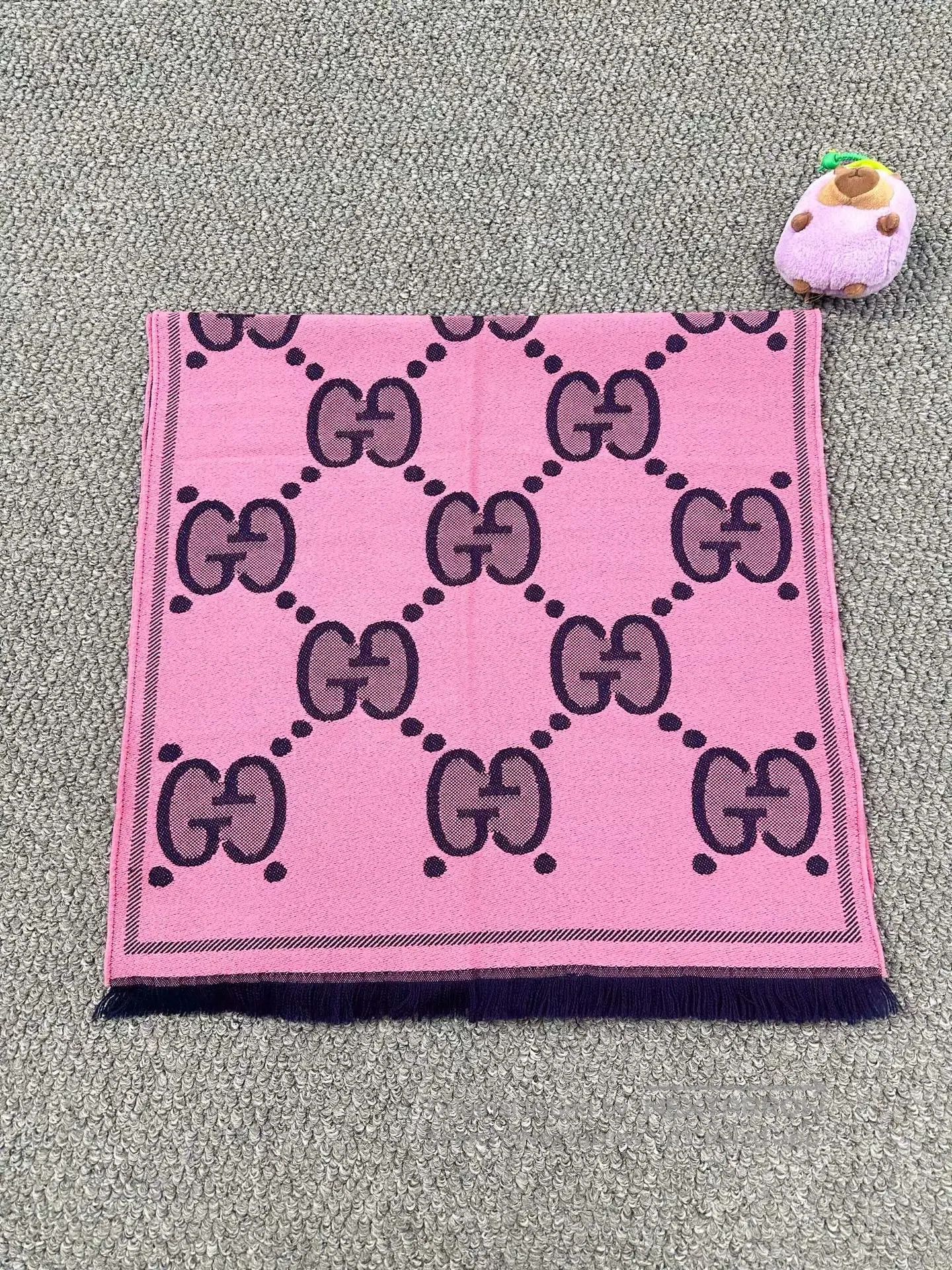 Gucci Guicci Pink All-over Printed Logo Double-sided Cashmere Sc Size ONE SIZE - 3 Thumbnail