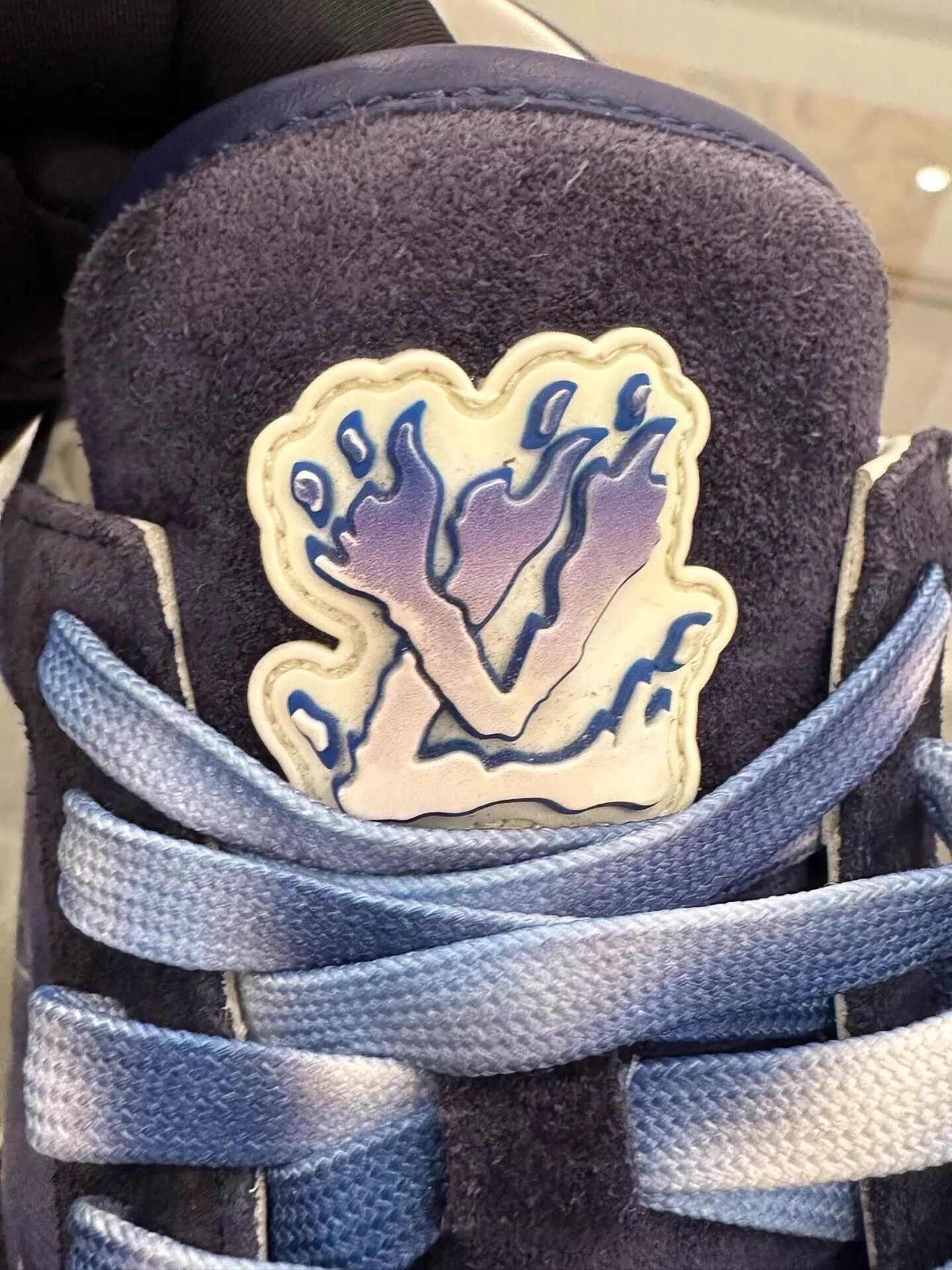 Louis Vuitton LV Ollie Monogram Colorblock Sneaker Men's Uk8.5=EU42.5 Size US 9.5 / EU 42-43 - 7 Thumbnail