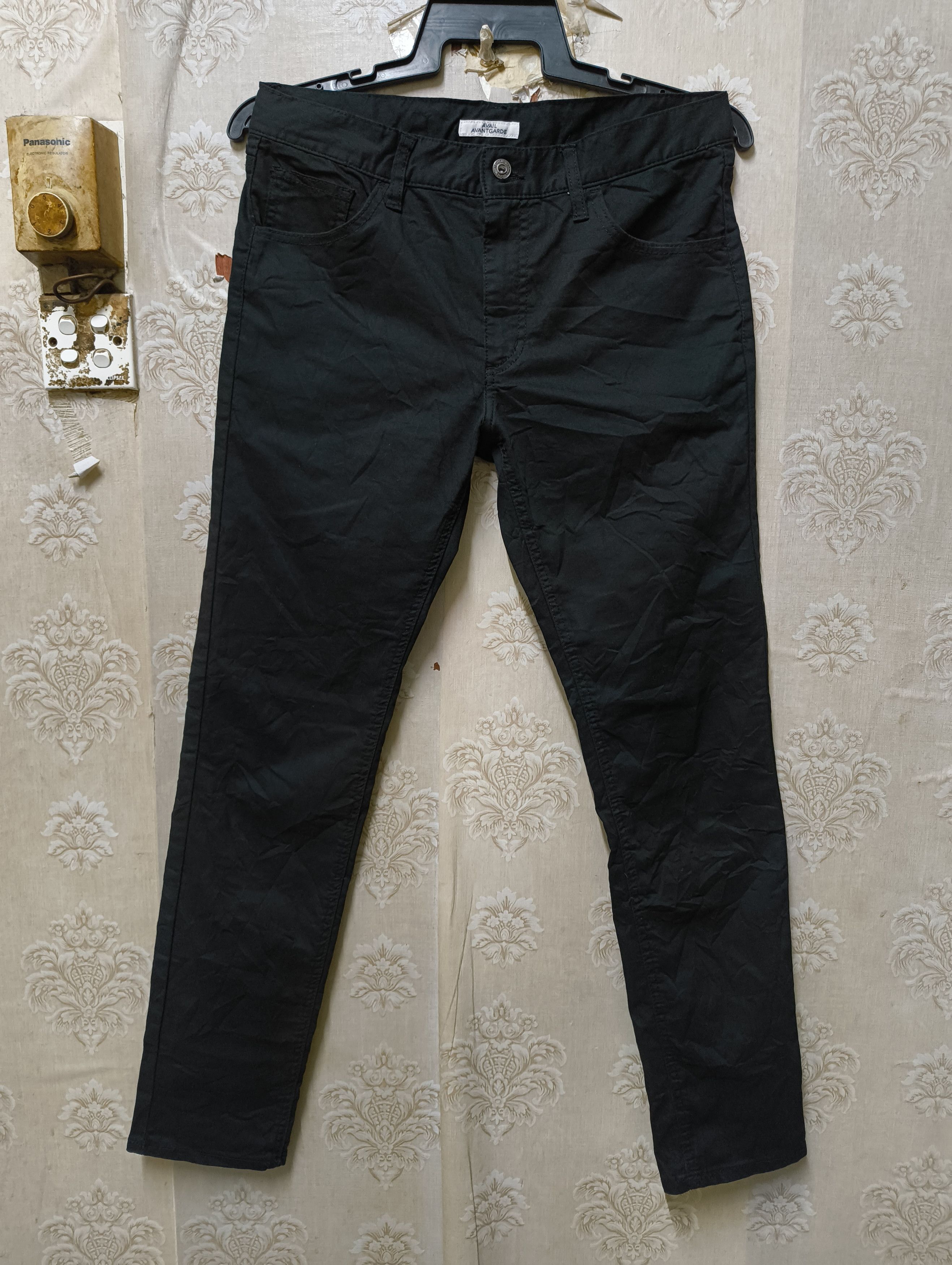 Japanese Brand AVAIL AVANT GARDE JEANS BLACK SKINNY FIT Size US 33 - 1 Thumbnail