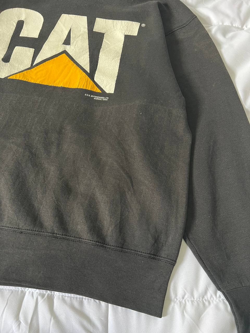 Caterpillar × Vintage Vintage Sunfaded Caterpillar Inc Big Logo Sweatshirt Size US L / EU 52-54 / 3 - 6 Thumbnail