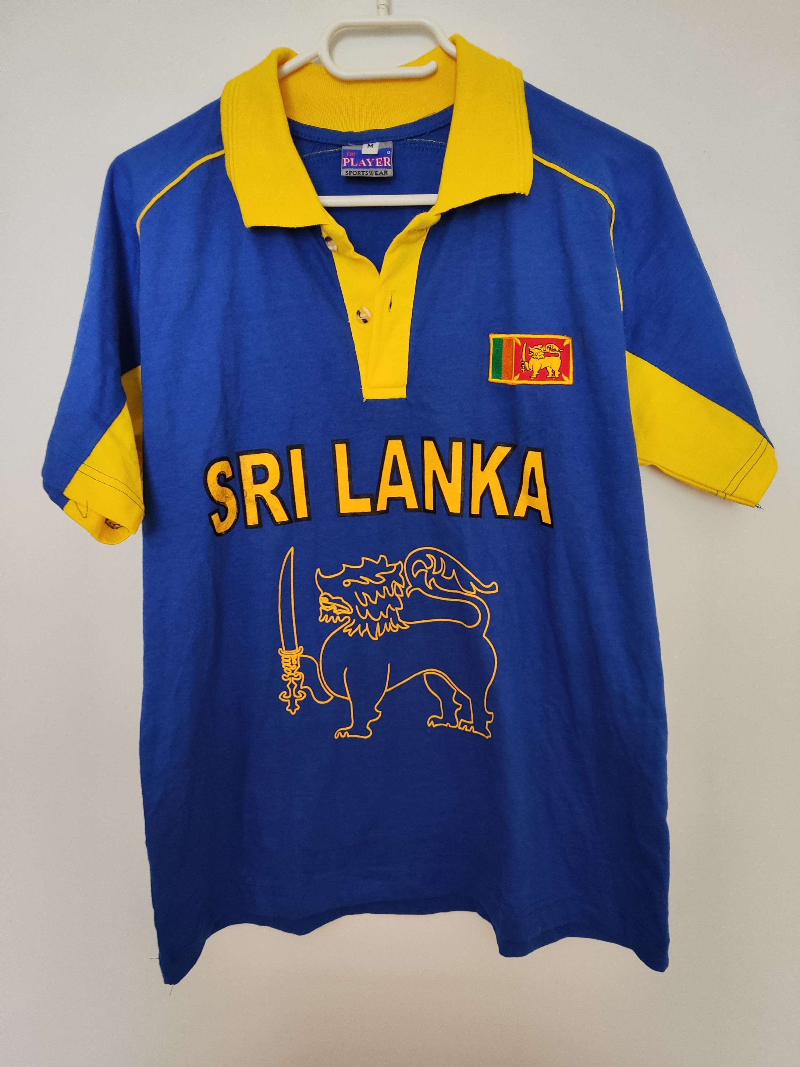 Vintage Vintage 90s Sri Lanka Polo Jersey– Retro Sportswear Size US M / EU 48-50 / 2 - 1 Thumbnail