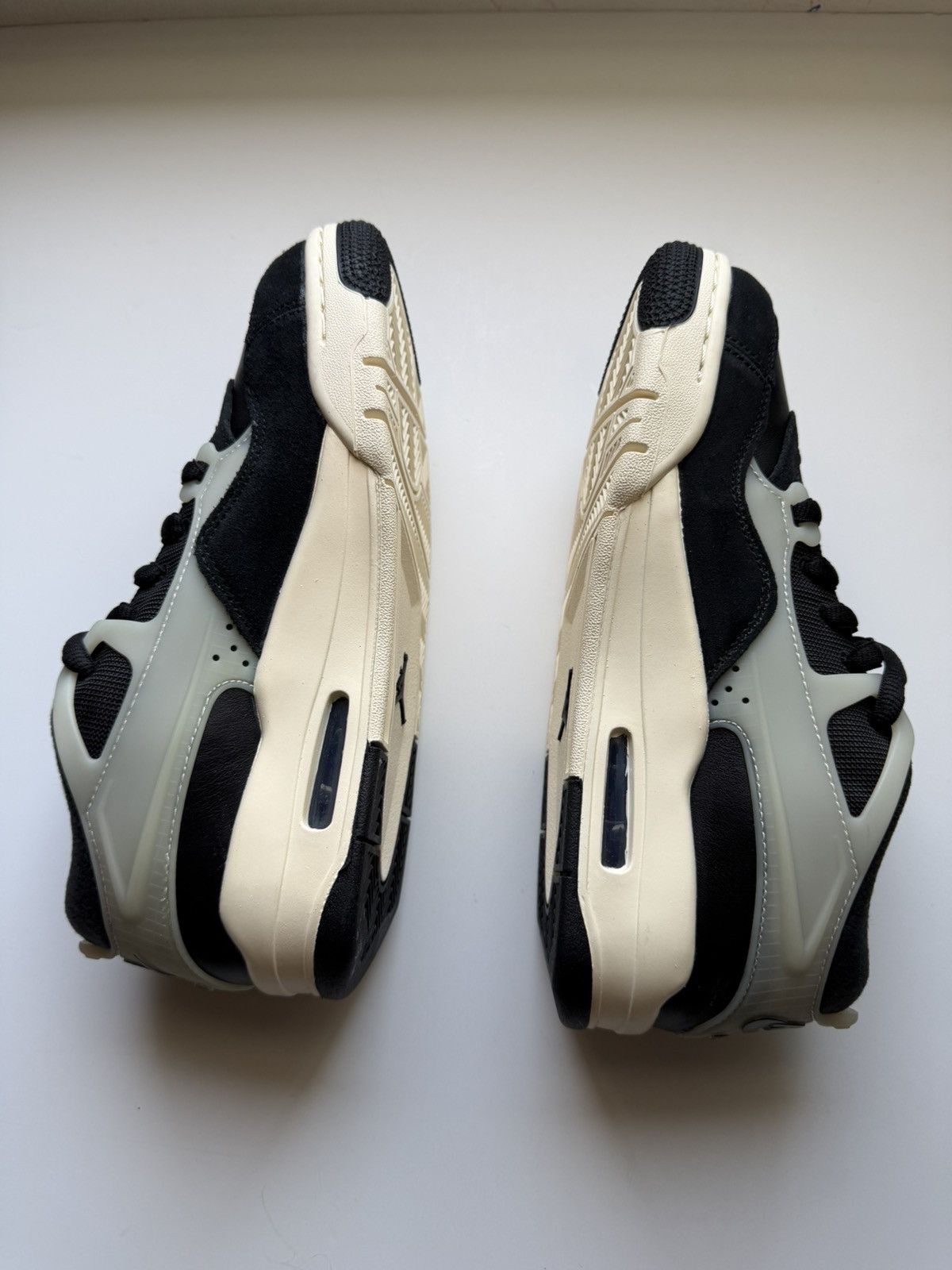 Nike Nike Air Jordan 4 RM Size US 6 / EU 39 - 2 Thumbnail