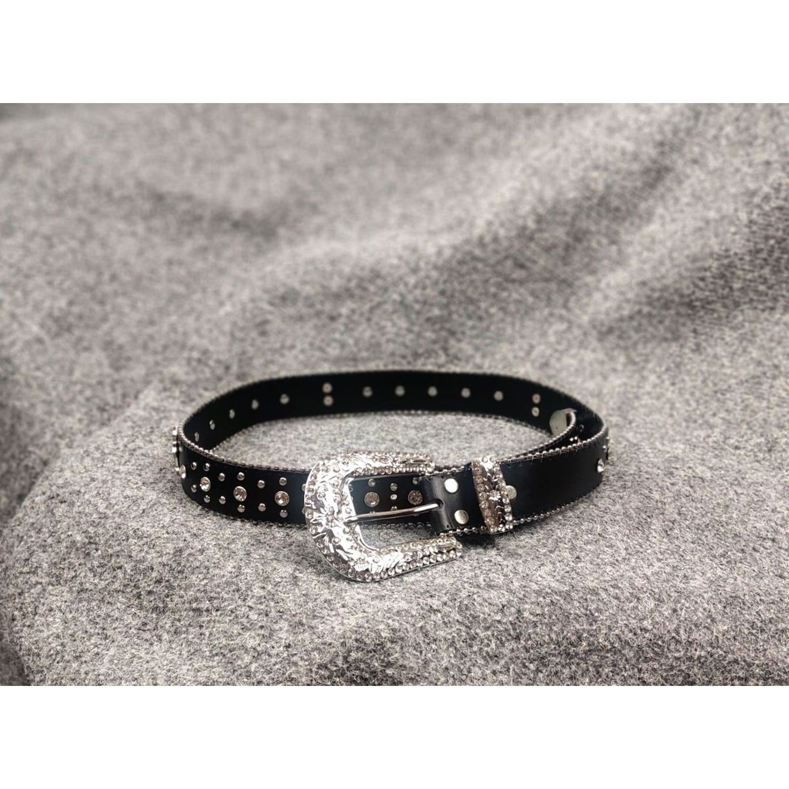 Vintage Vintage BB. Simon Style Belt Black Leather Y2K Men Belt One Size XS Black Leather Studded Buckle Rhinestone Vintage 90s Hip Hop Western Belt Mens Size ONE SIZE - 2 Thumbnail