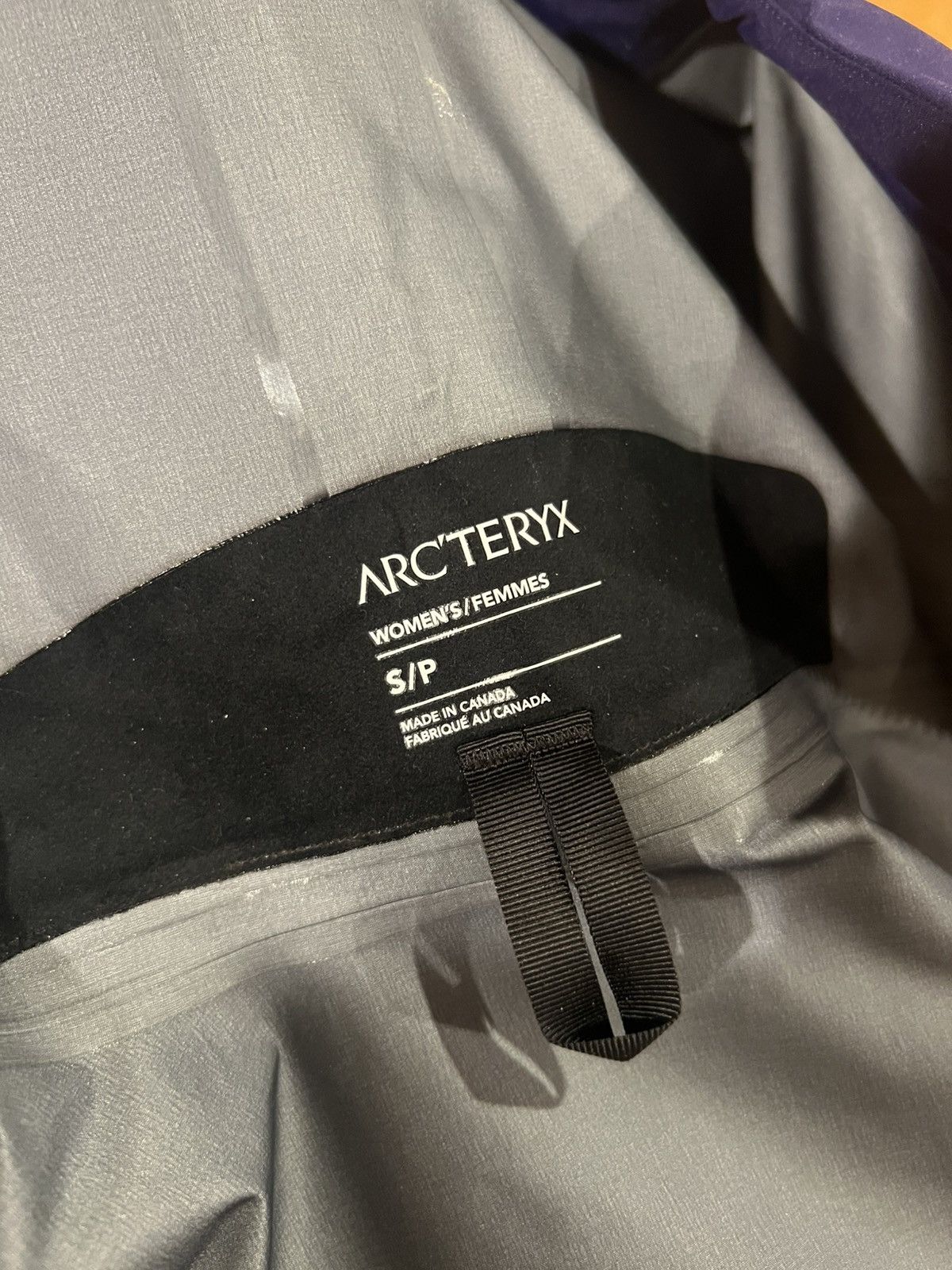 Arc'teryx Arc’teryx Soulsonic Alpha SV Made in Canada Size S / US 4 / IT 40 - 4 Thumbnail