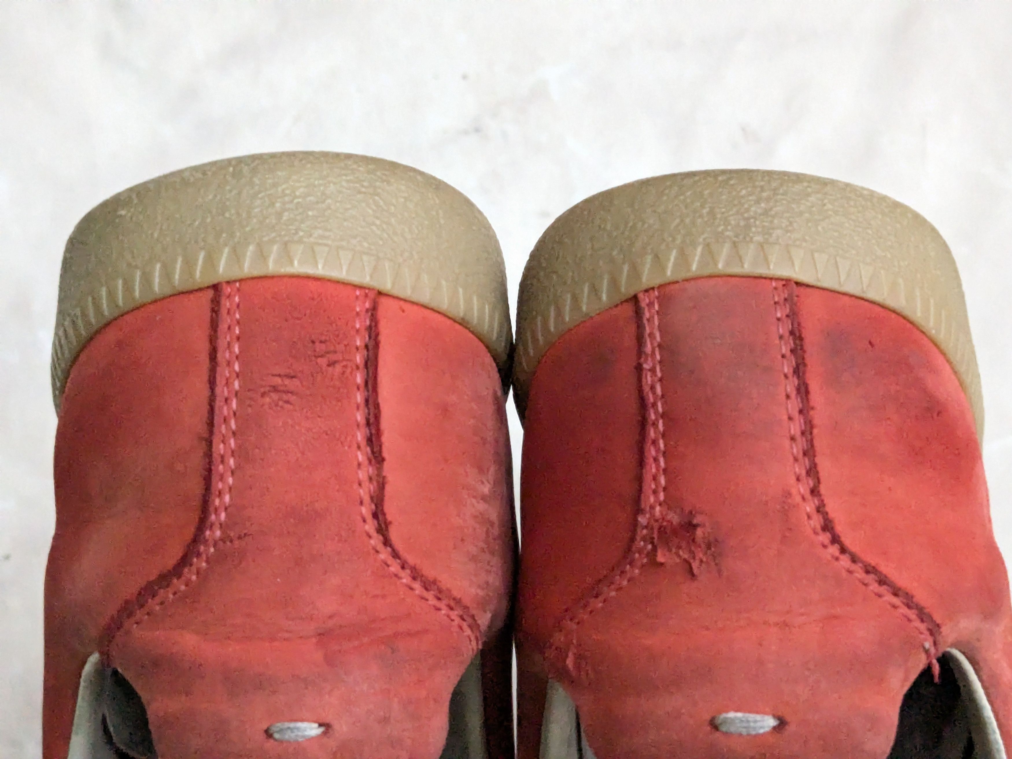 Maison Margiela Maison Margiela Replica GAT Red Paint Splatter 8 41 Low Tops Size US 8 / EU 41 - 12 Thumbnail