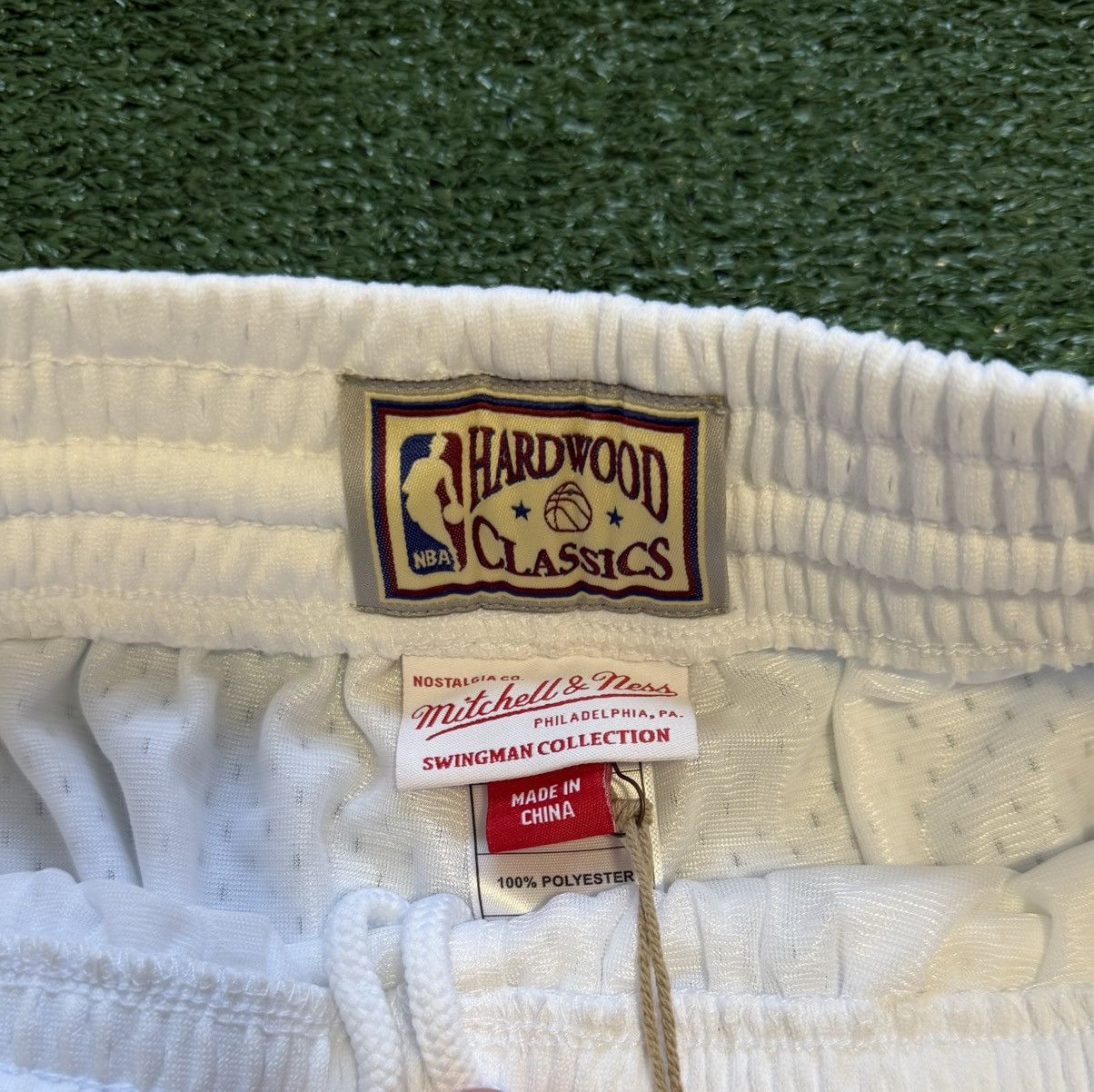 Mitchell & Ness Mens Mitchell & Ness NBA Swingman Shorts Los Angeles Lakers Size US 35 - 4 Thumbnail