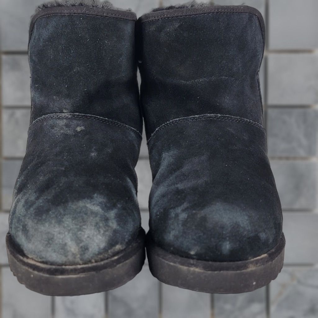 Ugg UGG Cory II Distressed Black Suede Women's Size 7 Boots Flat Heel Round Toe Casual Travel Shearling Lined Cushioned Comfort Snug Suede Upper Size US 5 / IT 35 - 1 Thumbnail