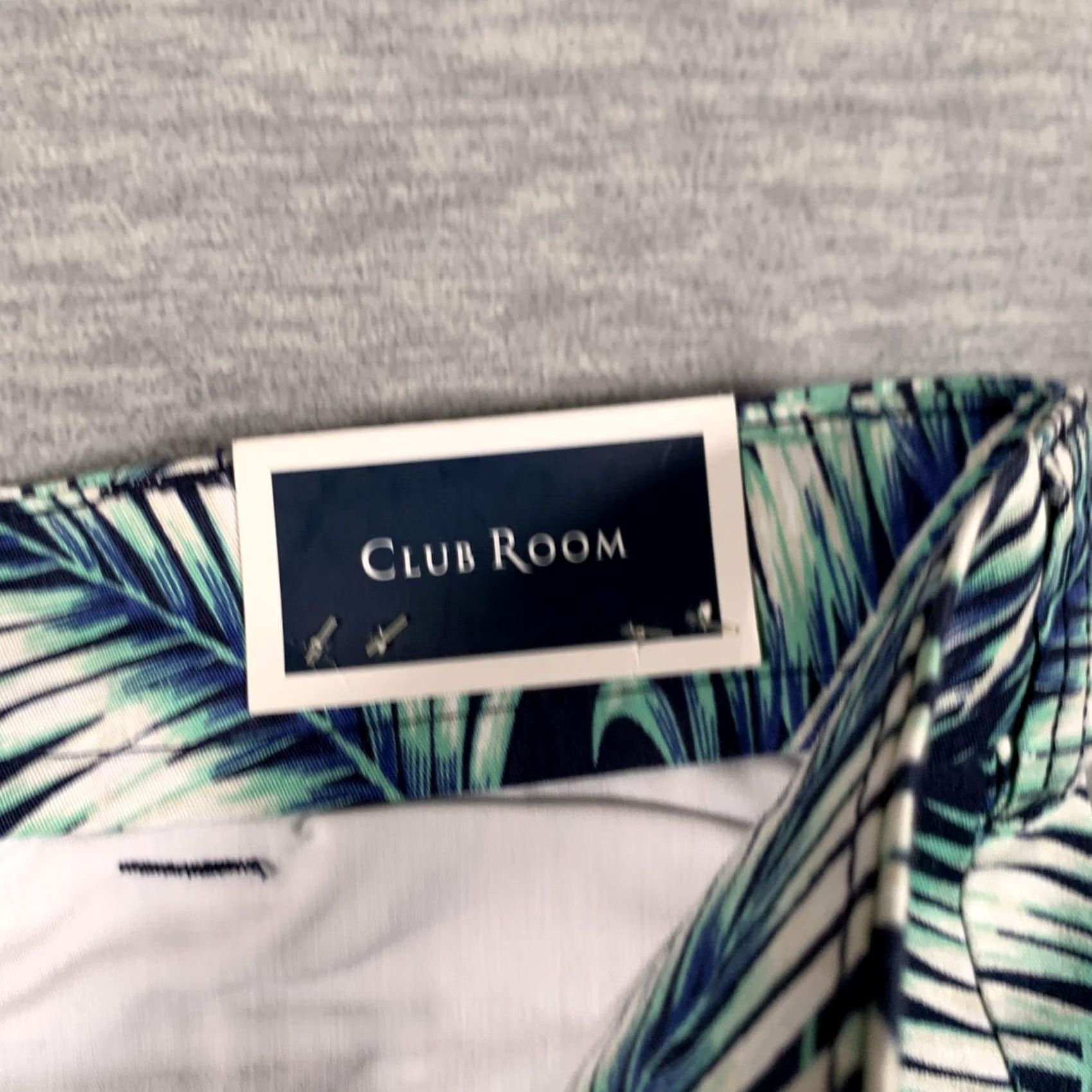 Club Room Club Room Shorts Mens 38 Blue Tropical Palm Leaf Chino 9 Inseam Stretch NWT Size US 38 / EU 54 - 5 Thumbnail