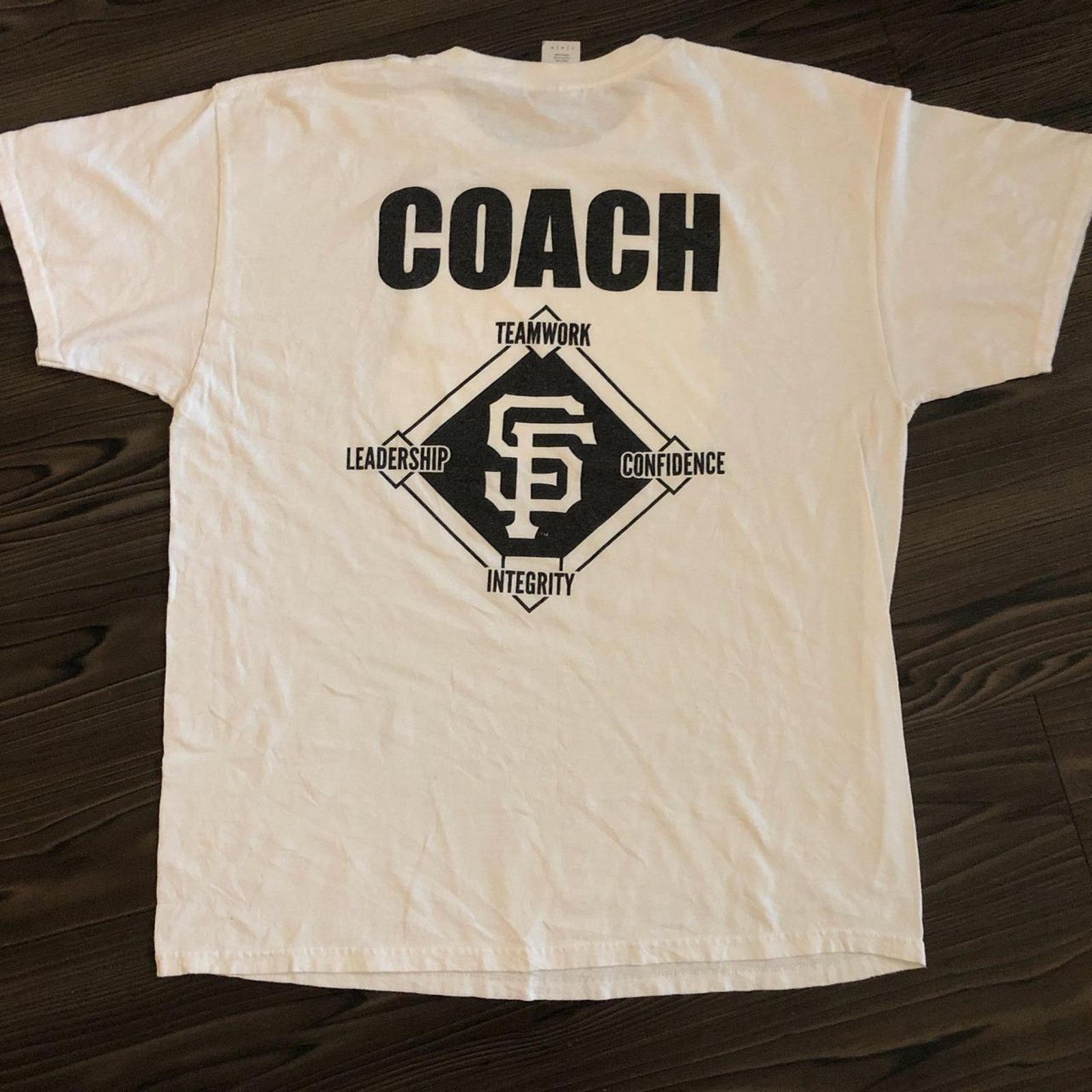 Gildan Men’s White Junior Giants ‘Coach’ Graphic Tee Size US L / EU 52-54 / 3 - 2 Thumbnail