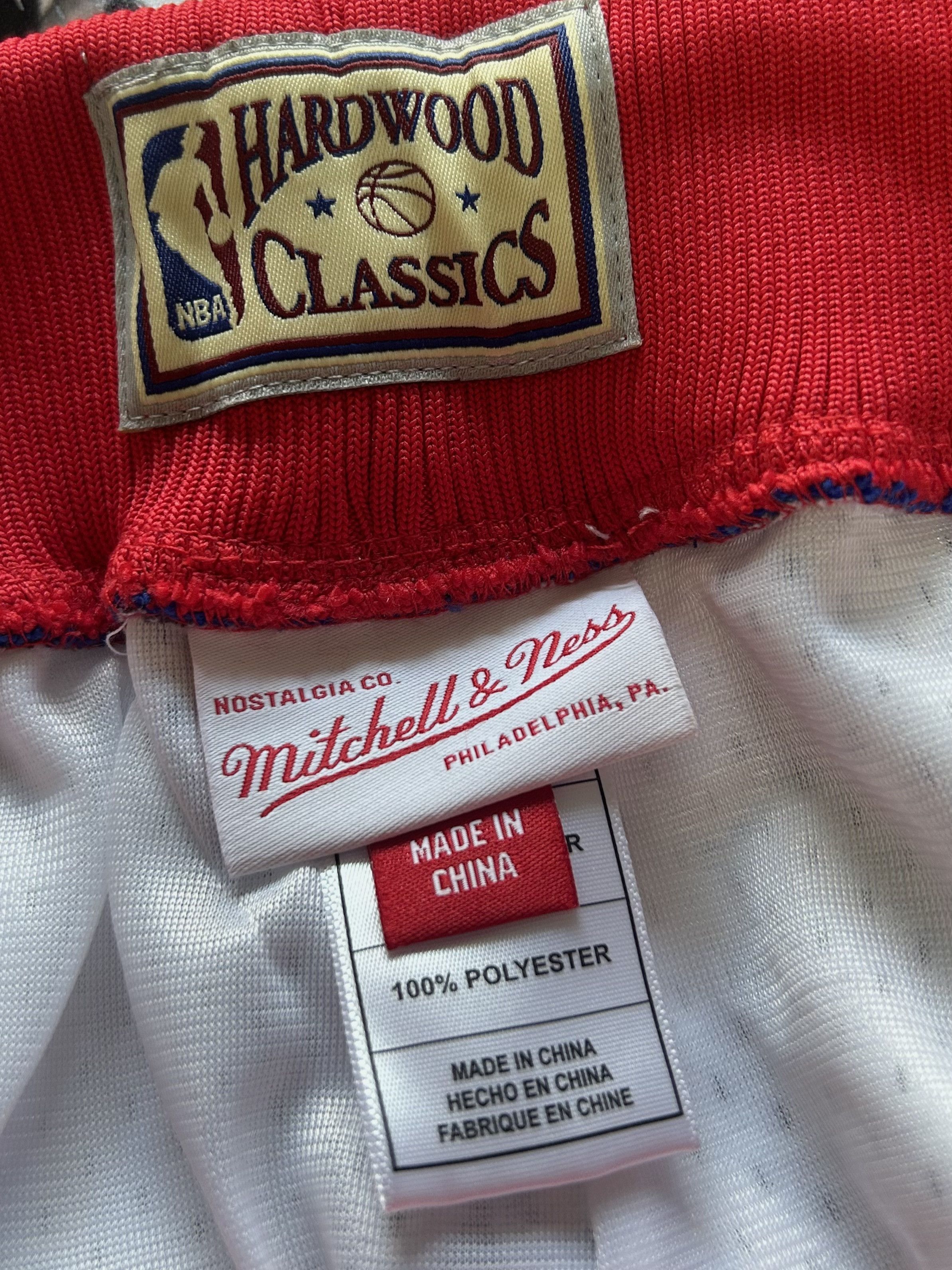 Mitchell & Ness Rare Lapstone Mitchell Ness Icon Collage 76ers Shorts XL Size US 34 / EU 50 - 3 Thumbnail