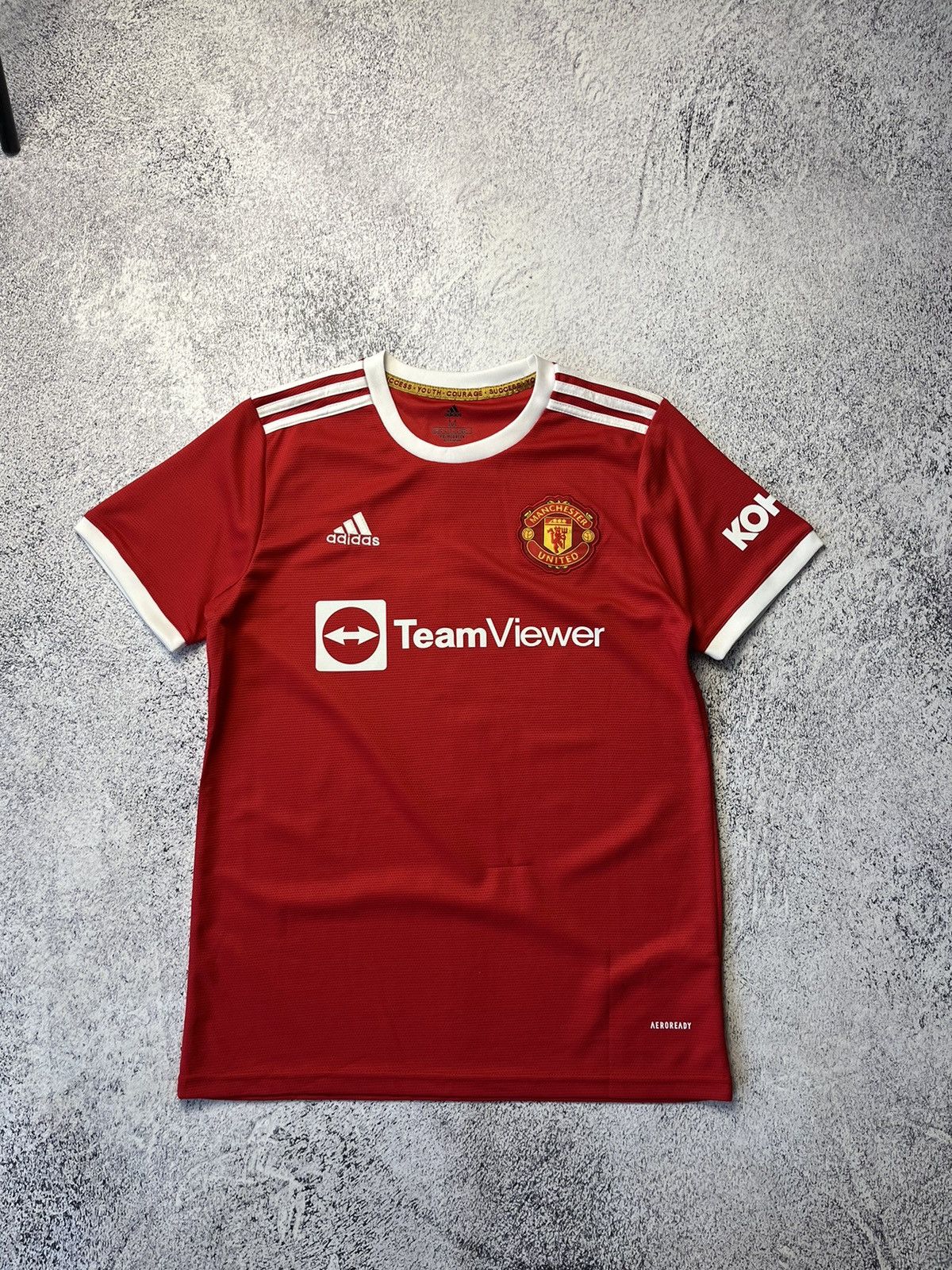 Adidas Vintage Ronaldo #7 Manchester United Home 2021/22 Size US M / EU 48-50 / 2 - 3 Thumbnail
