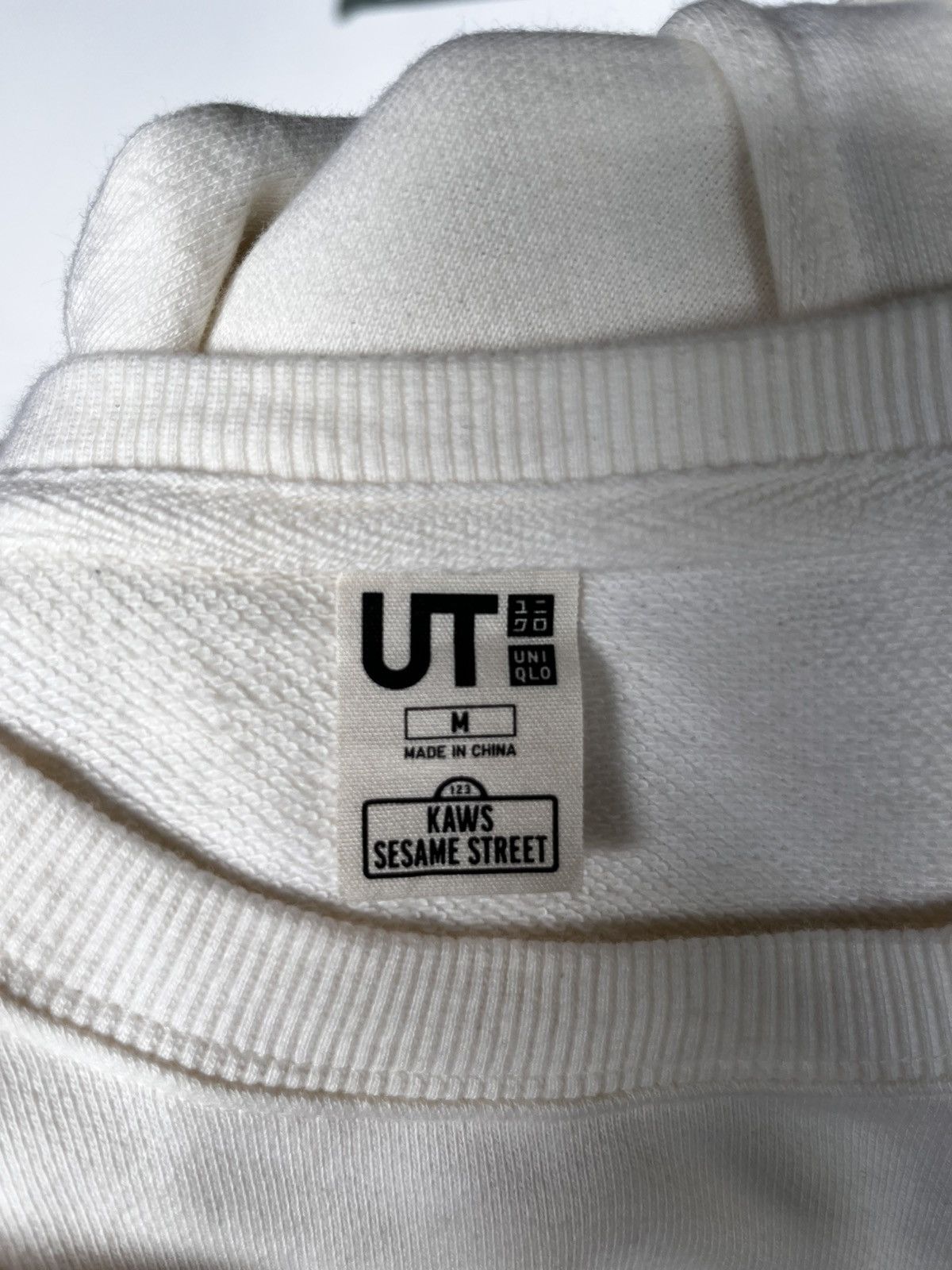 Japanese Brand Uniqlo x Sesame Street x kaws Sweatshirt Size US M / EU 48-50 / 2 - 5 Thumbnail