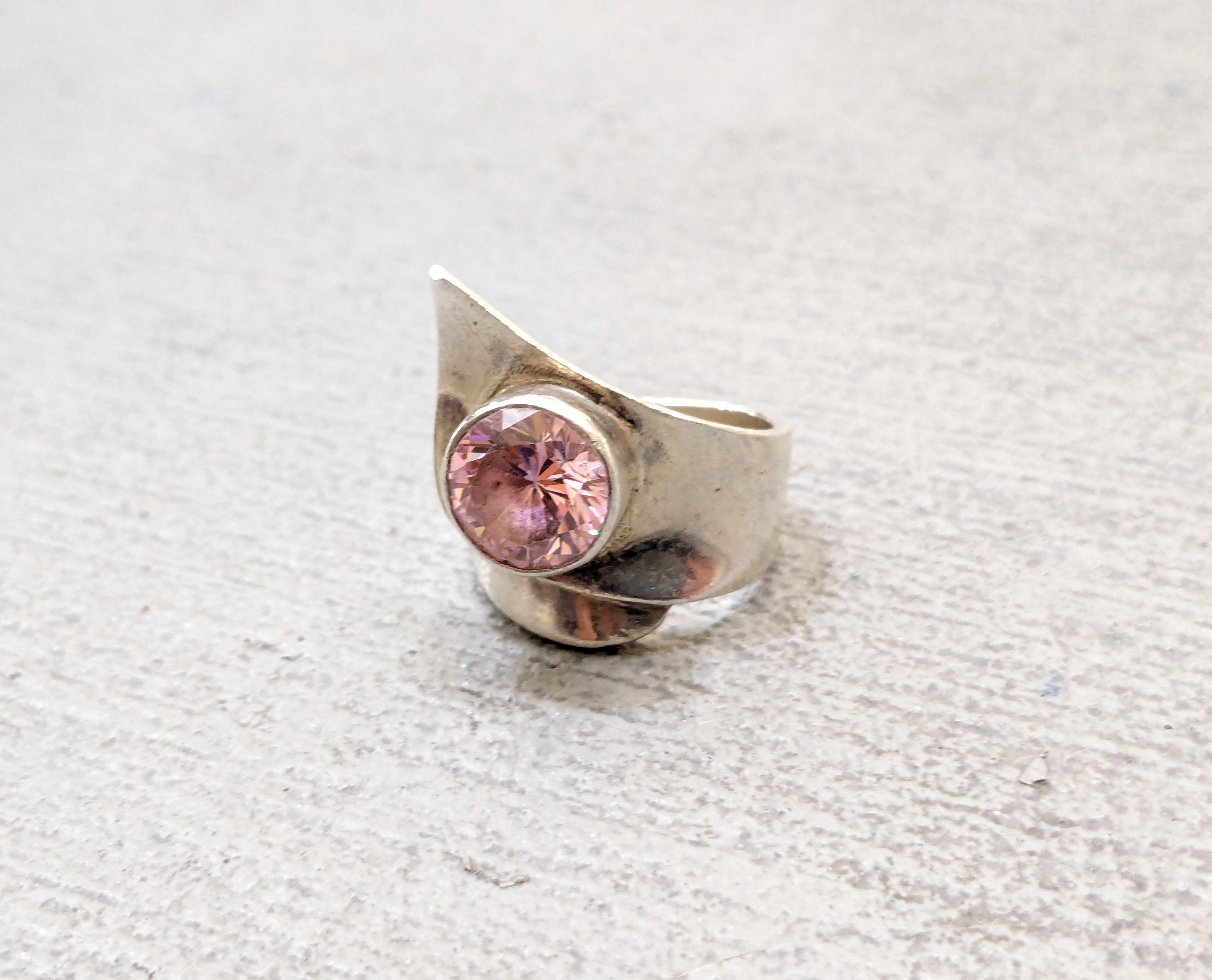 Jewelry Vintage Sterling Silver Ring Pink Topaz Size 6.75 Modern Size ONE SIZE - 1 Thumbnail