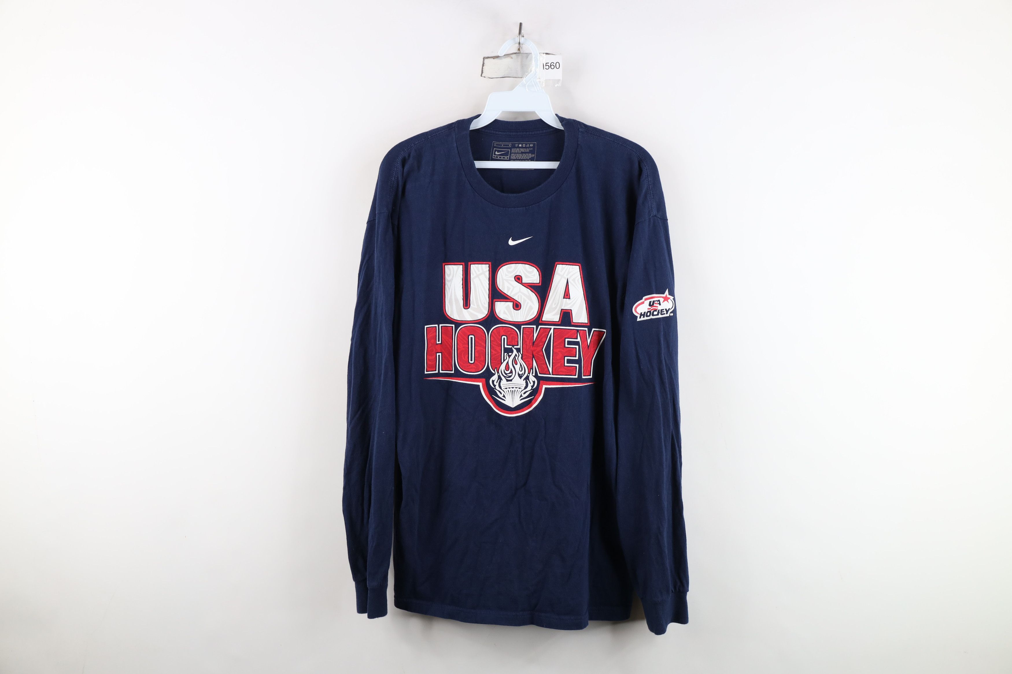 Nike Vintage Nike Center Swoosh USA Hockey Long Sleeve T-Shirt Size US L / EU 52-54 / 3 - 1 Thumbnail