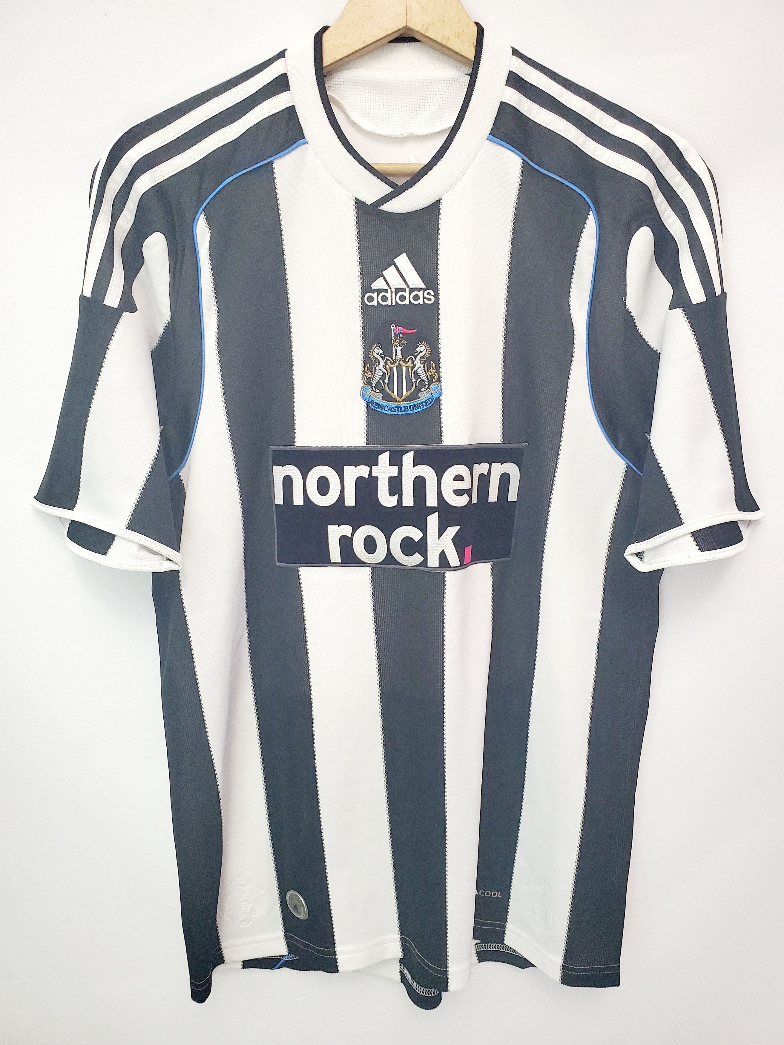Adidas × Vintage Newcastle United Home Jersey, size S,M ideal condition Size US M / EU 48-50 / 2 - 1 Thumbnail