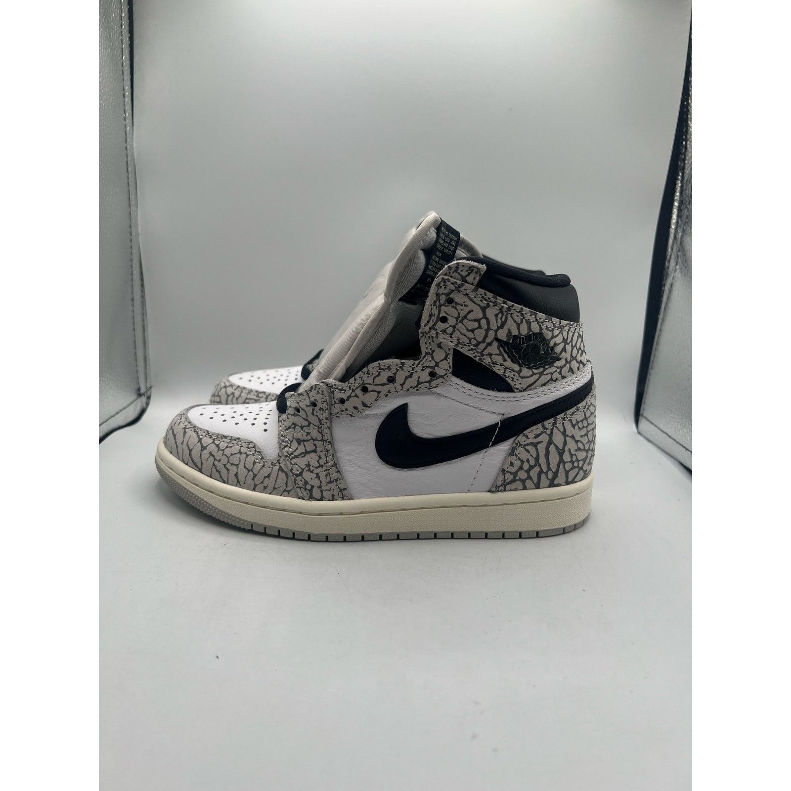 Jordan Brand Air Jordan 1 Retro High OG “White Cement” size 3.5 mens/5 w Size US 5 / IT 35 - 1 Thumbnail