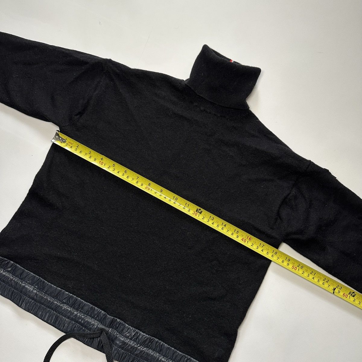 Moncler Moncler Turtleneck Sweater Drawstring Patch Size S Size S / US 4 / IT 40 - 18 Thumbnail