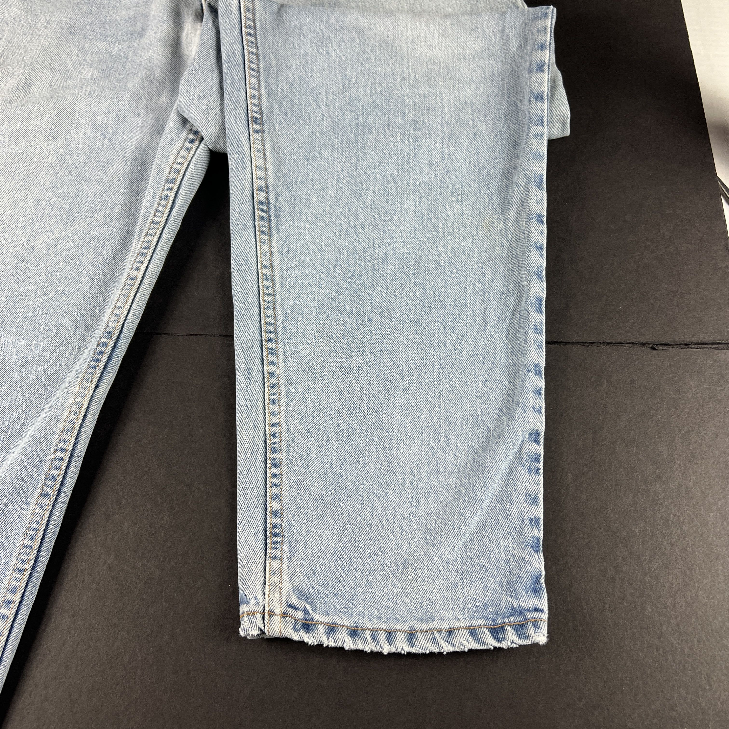 Levi's × Vintage VTG 90s Levi's Jeans 560 Loose Tapered Blue Denim Size US 35 - 8 Thumbnail