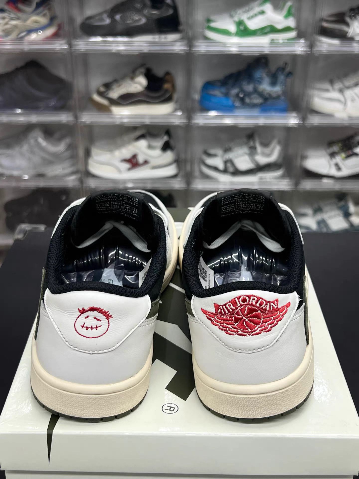 Jordan Brand Nike Air Jordan 1 Low TS 5.0 K15 Size US 8 / EU 41 - 7 Thumbnail