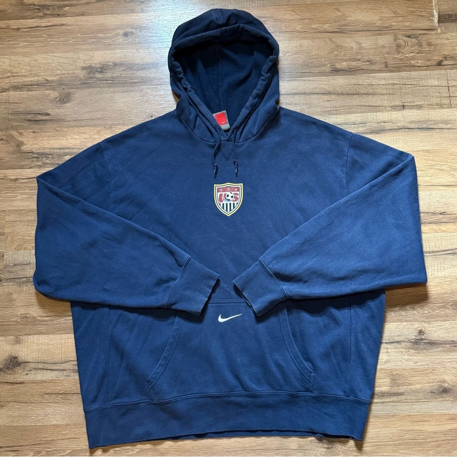 Nike Y2K Nike USA Soccer Center Swoosh Pocket Hoodie Sweatshirt Size US XL / EU 56 / 4 - 2 Thumbnail