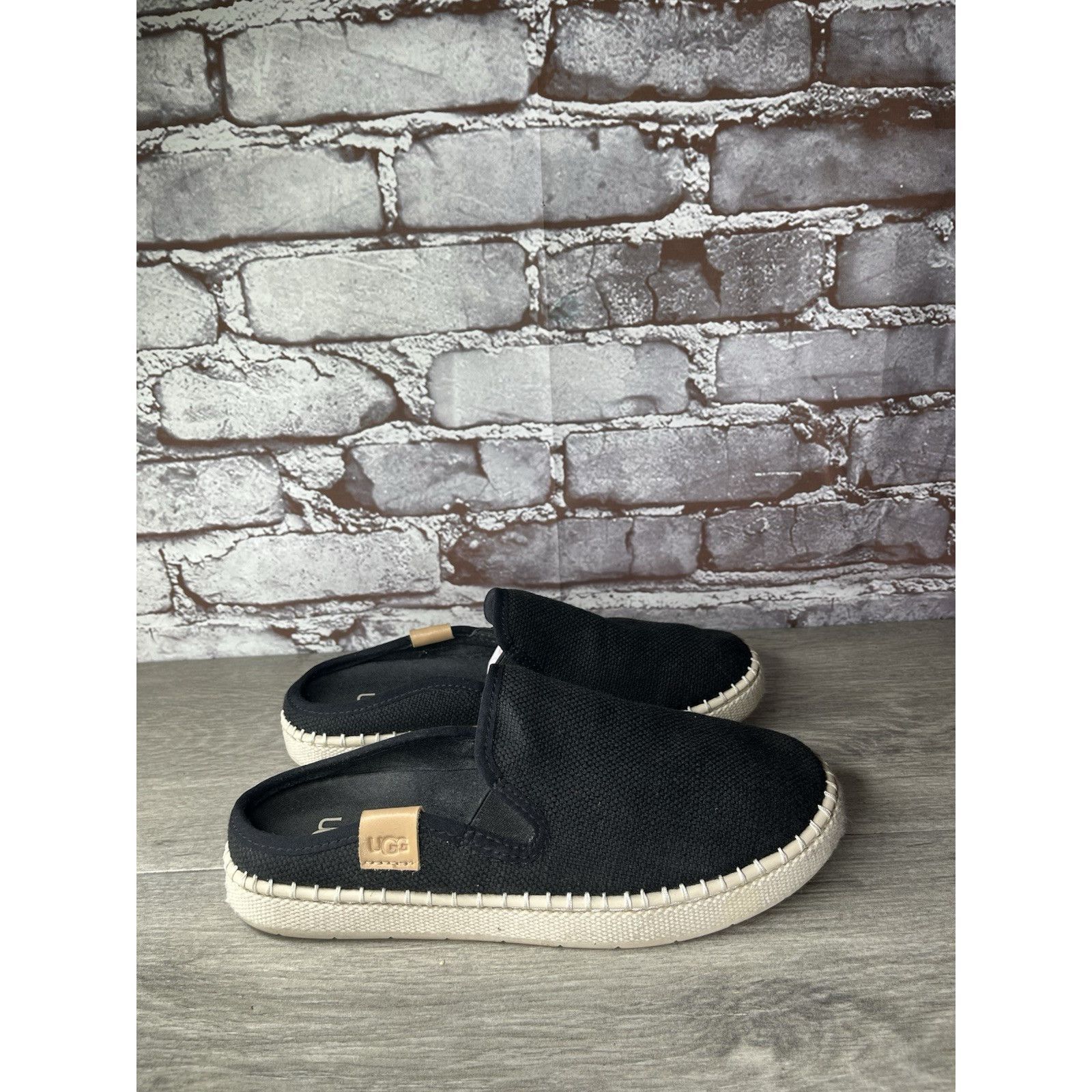 Ugg Ugg Black Delu Sneakers Canvas Slip On Mules Shoes Women’s S Size US 6 / IT 36 - 22 Thumbnail