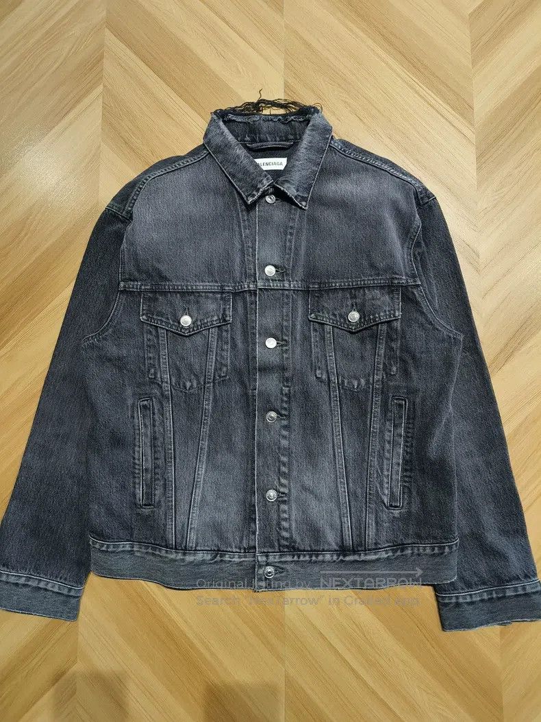 Balenciaga Balenciaga Distressed Destroyed Denim Jacket Size XXS / US 00 / IT 34 - 2 Thumbnail