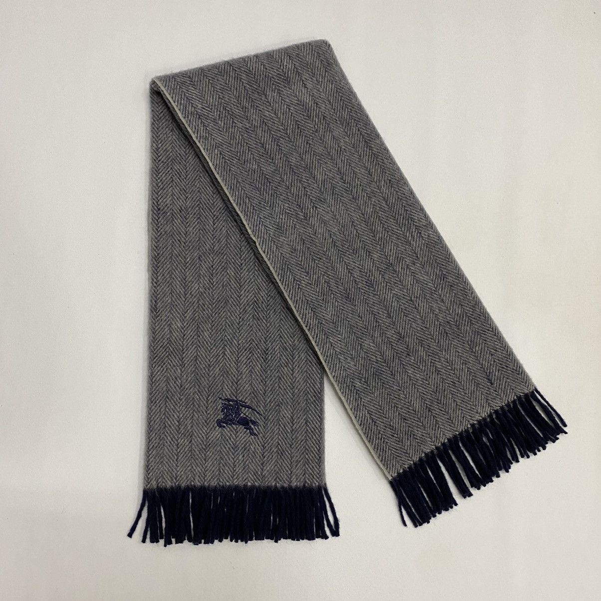 Burberry BURBERRYS SCARF MUFFLER BUR067 Size ONE SIZE - 1 Thumbnail