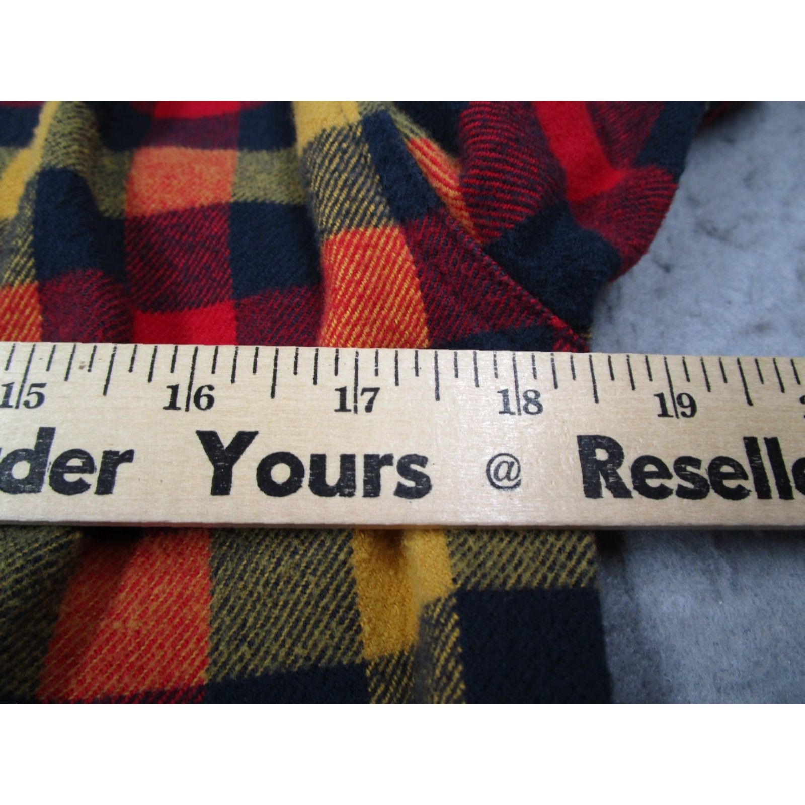 Vintage FJALLRAVEN Slim Fit Button-Up Shirt Men's Small Green Red Check Flannel Long Sleeve Outdoor Nature Size US S / EU 44-46 / 1 - 7 Thumbnail