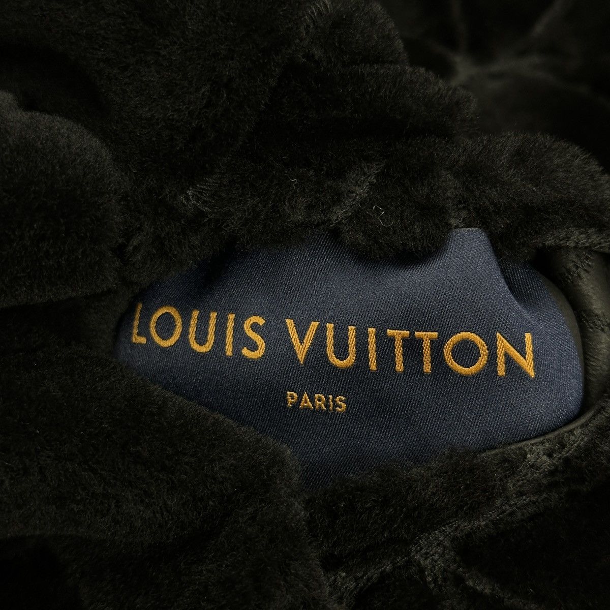 Louis Vuitton Louis Vuitton LV Flower Reversible Shearling Jacket IT48 Size US M / EU 48-50 / 2 - 18 Thumbnail