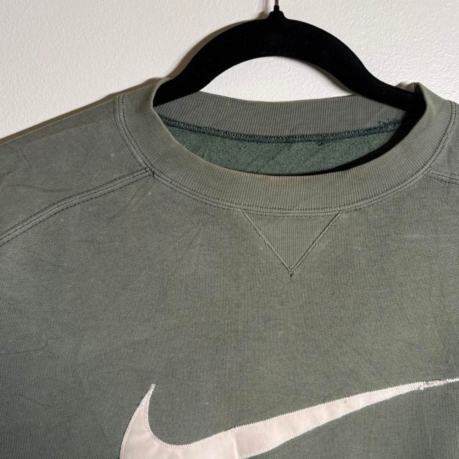 Nike Vintage 90s nike green heavy crewneck sweatshirt big swoosh Size US XL / EU 56 / 4 - 7 Thumbnail