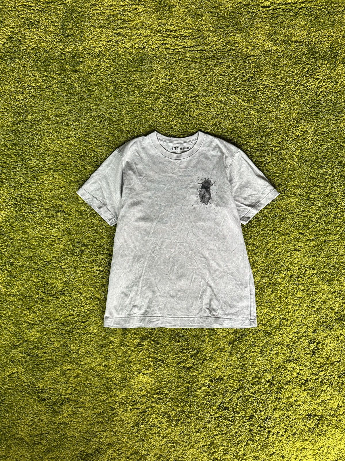 Anime × Japanese Brand × Uniqlo Uniqlo x Attack on Titan Japanese limited t-shirt Size US M / EU 48-50 / 2 - 1 Thumbnail