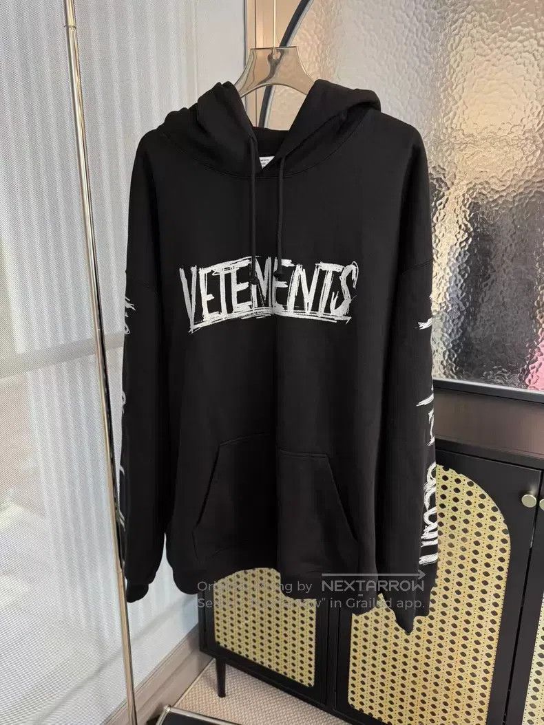 Vetements VETEMENTS Graffiti Lettering Black Hoodie Size US M / EU 48-50 / 2 - 1 Thumbnail