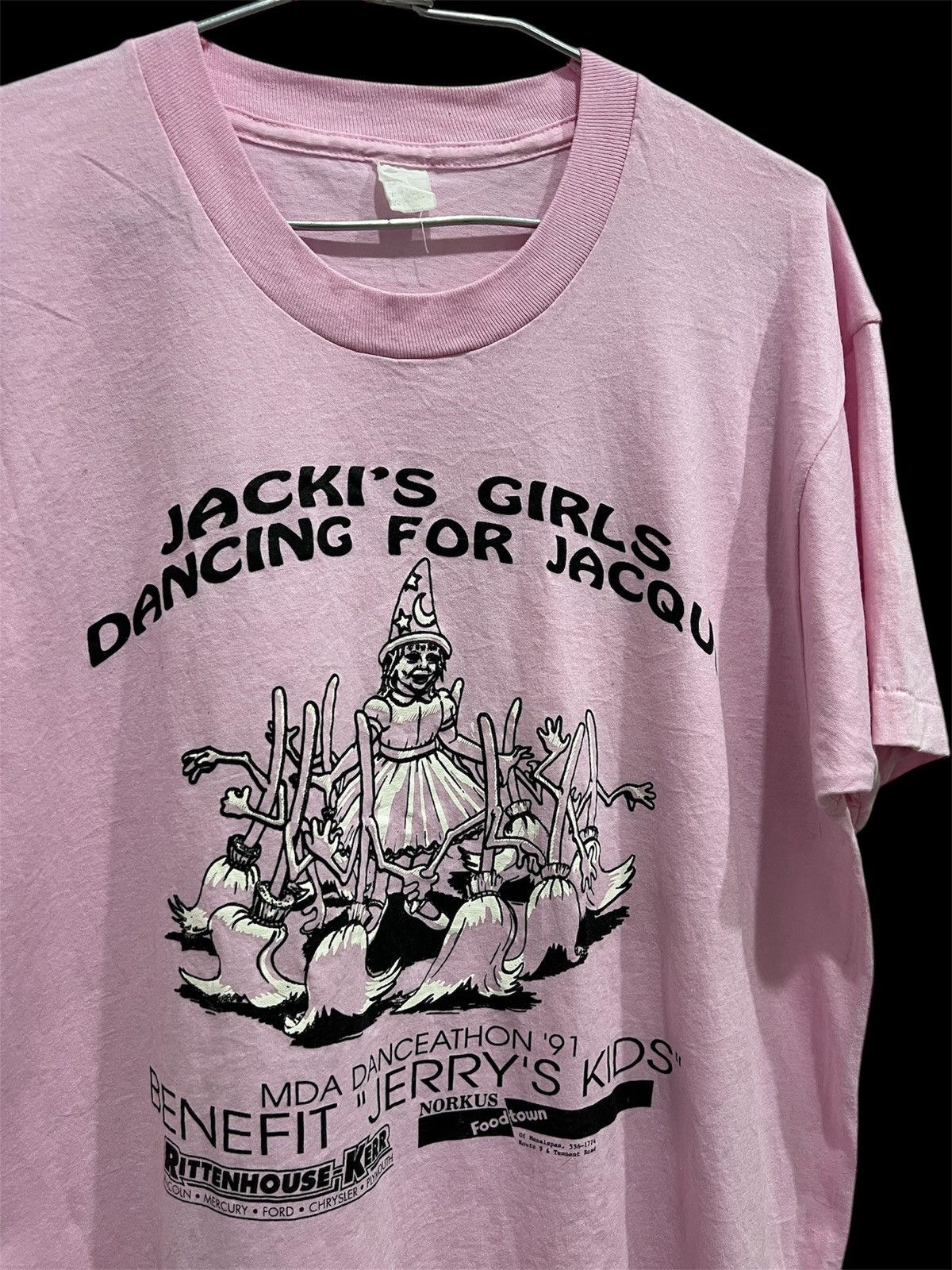 Vintage ACKI'S GIRLS DANCING JACQUI graphic streetwear Tee