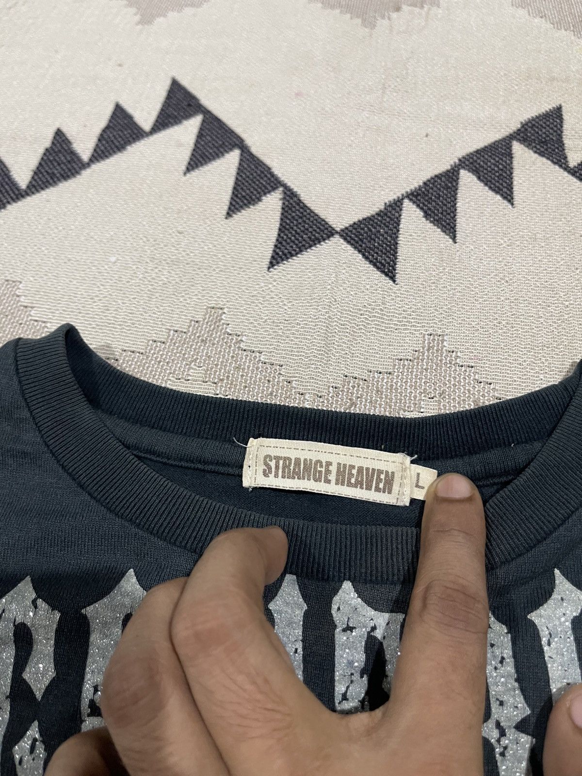 If Six Was Nine 2000s STRANGE HEAVEN SEXY WOMEN SAMURAI FADED BOXY TSHIRT Size US M / EU 48-50 / 2 - 9 Thumbnail