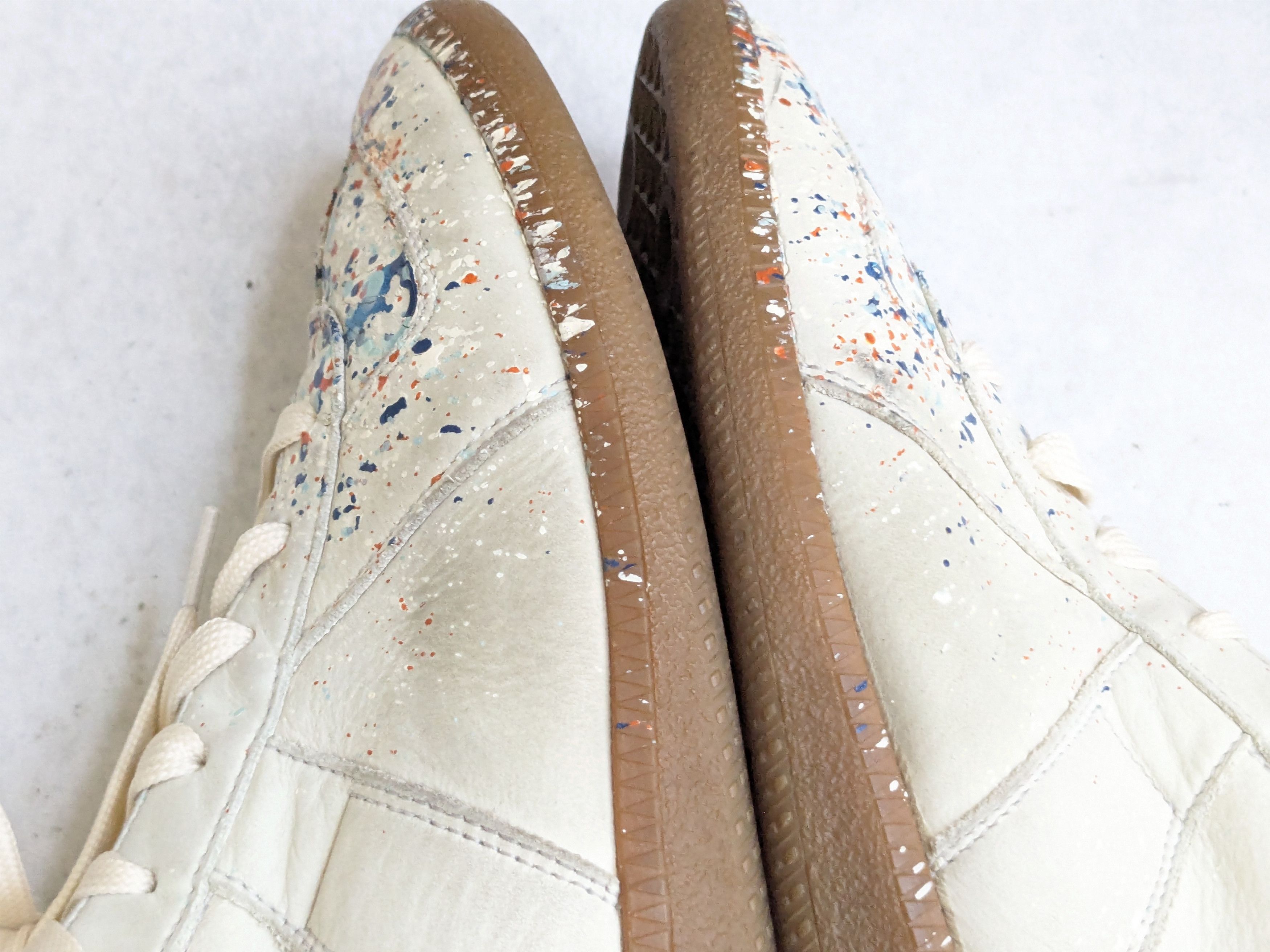 Maison Margiela Maison Margiela Replica GAT Paint Splatter 9 42 Low Tops Gum Size US 9 / EU 42 - 15 Thumbnail
